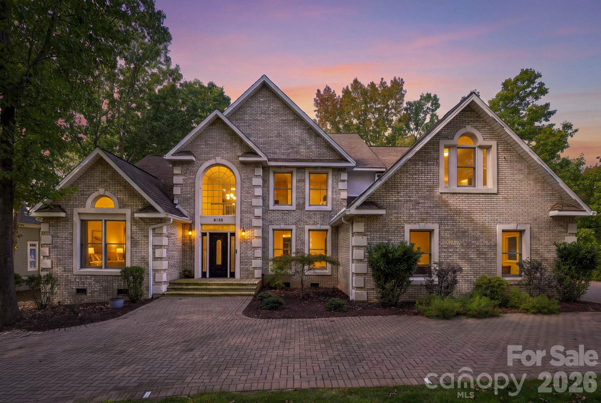Single Family Residence at 812 McKendree Road, Mooresville, photo 2 of 48
