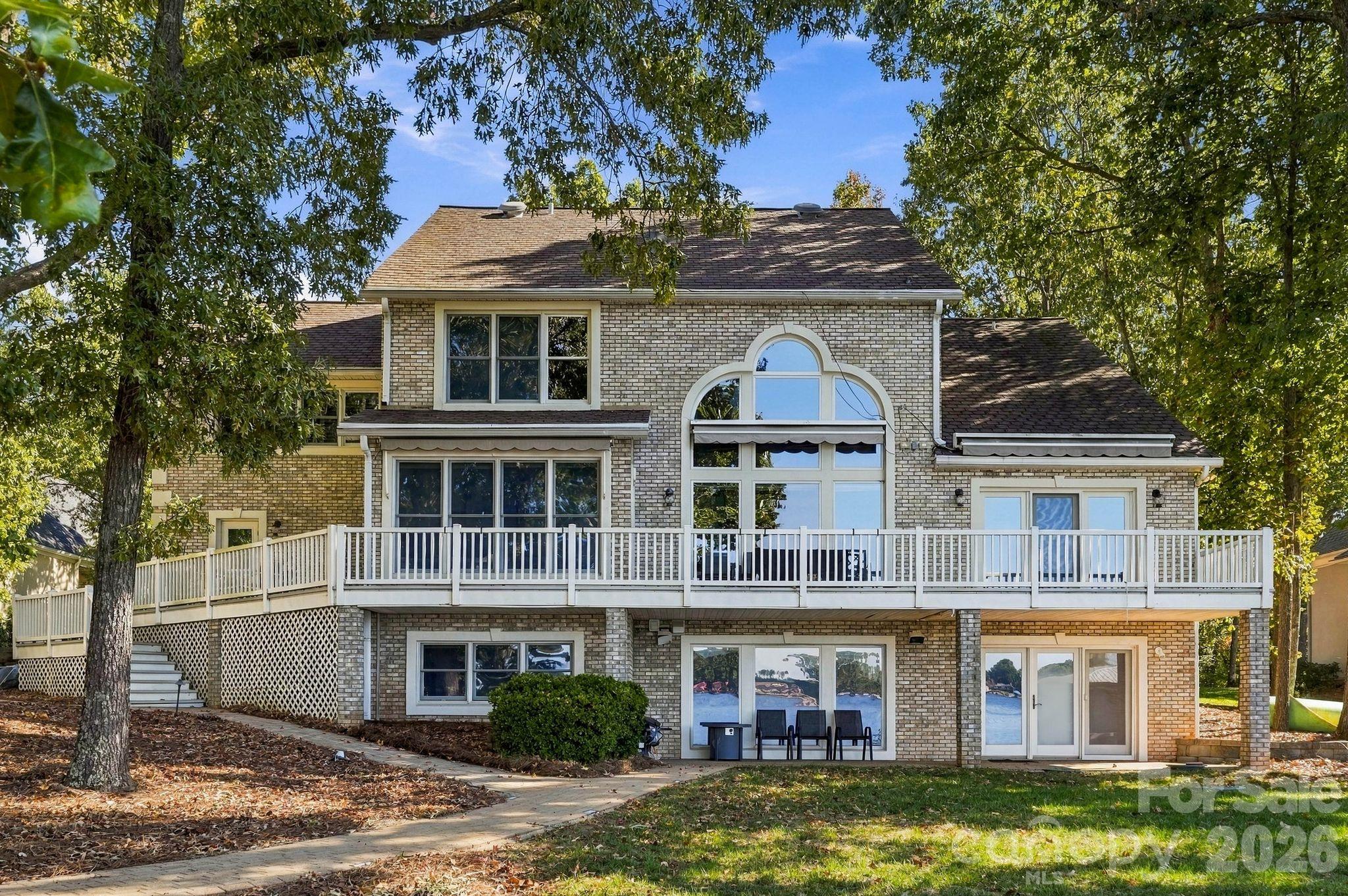 Single Family Residence at 812 McKendree Road, Mooresville, photo 4 of 48
