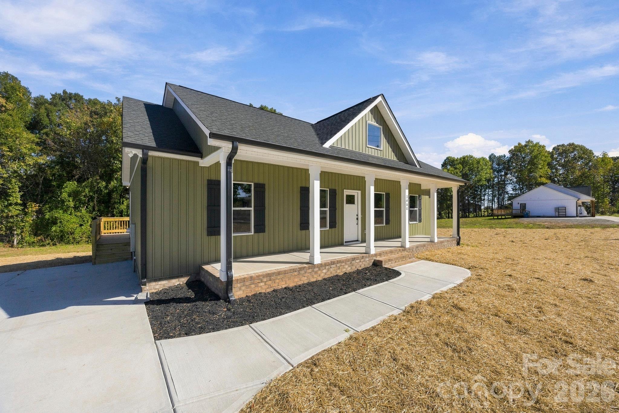 Single Family Residence at 3008 Polkville Road, Shelby, photo 4 of 38