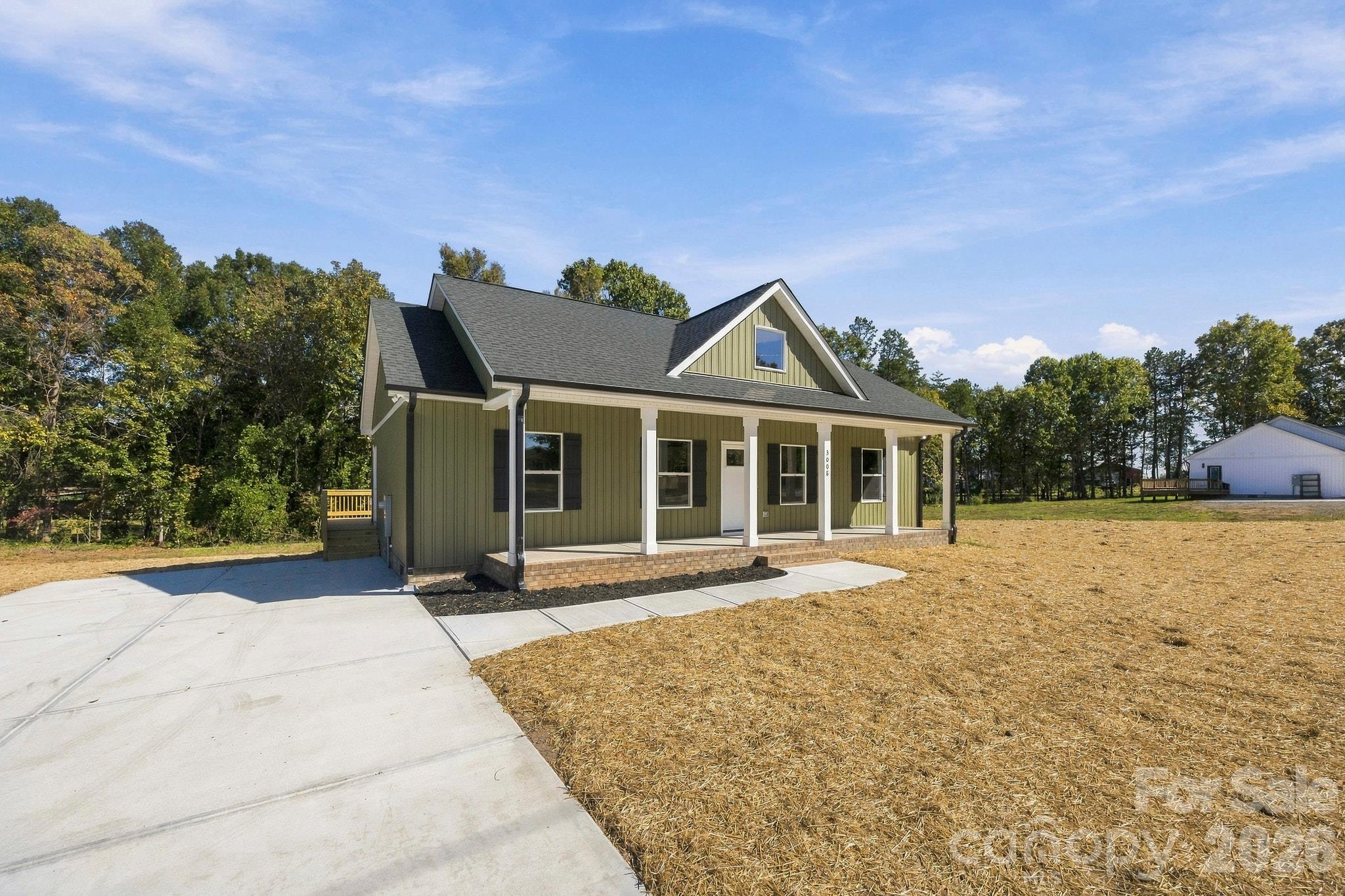 Single Family Residence at 3008 Polkville Road, Shelby, photo 6 of 38