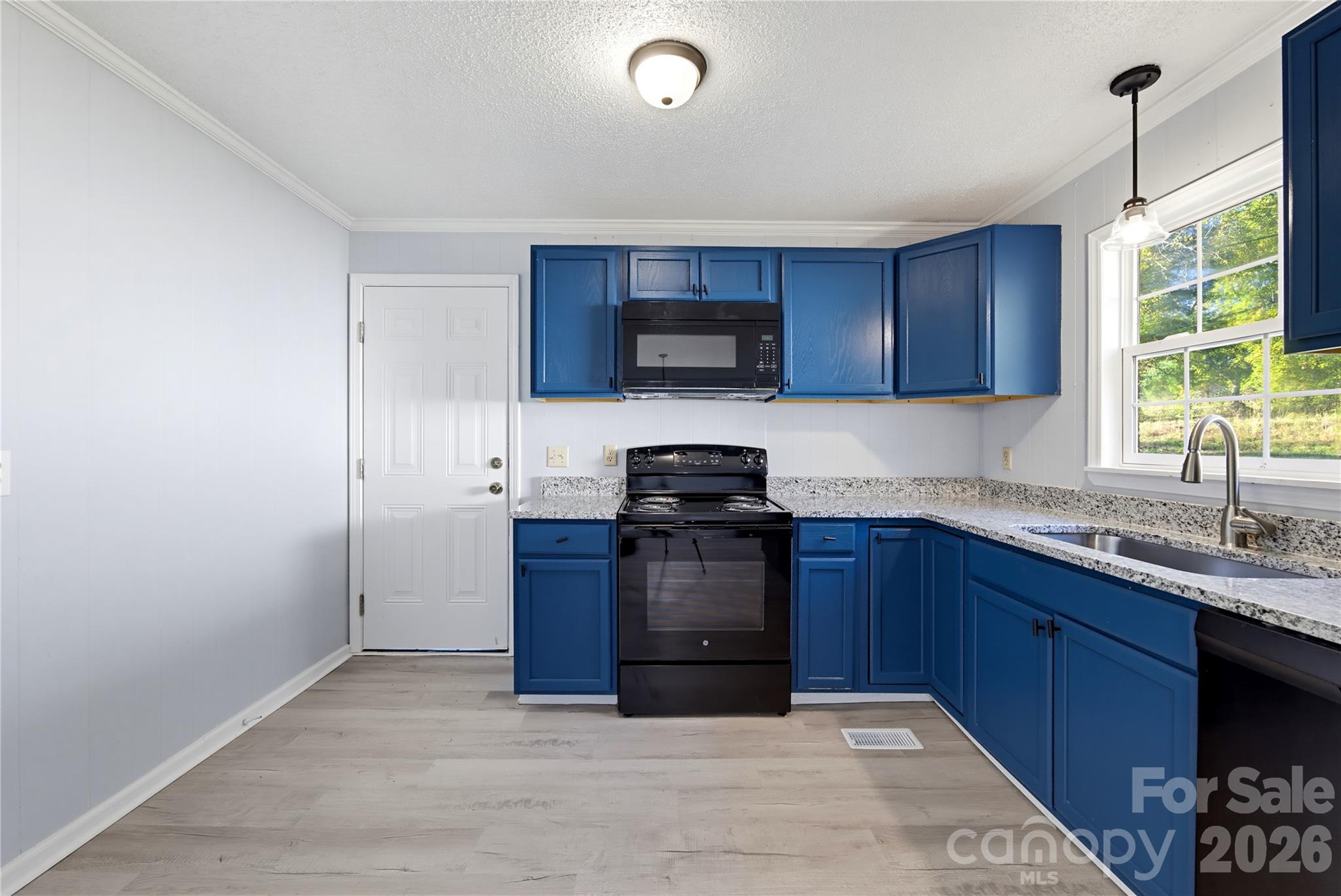 Duplex at 280 Arrowood Road, Salisbury, photo 3 of 31