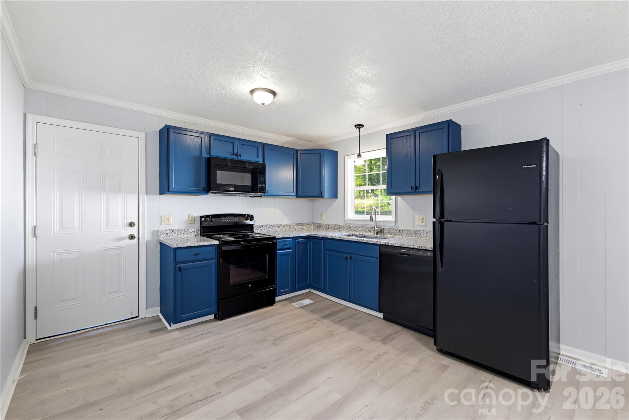 Duplex at 280 Arrowood Road, Salisbury, photo 4 of 31