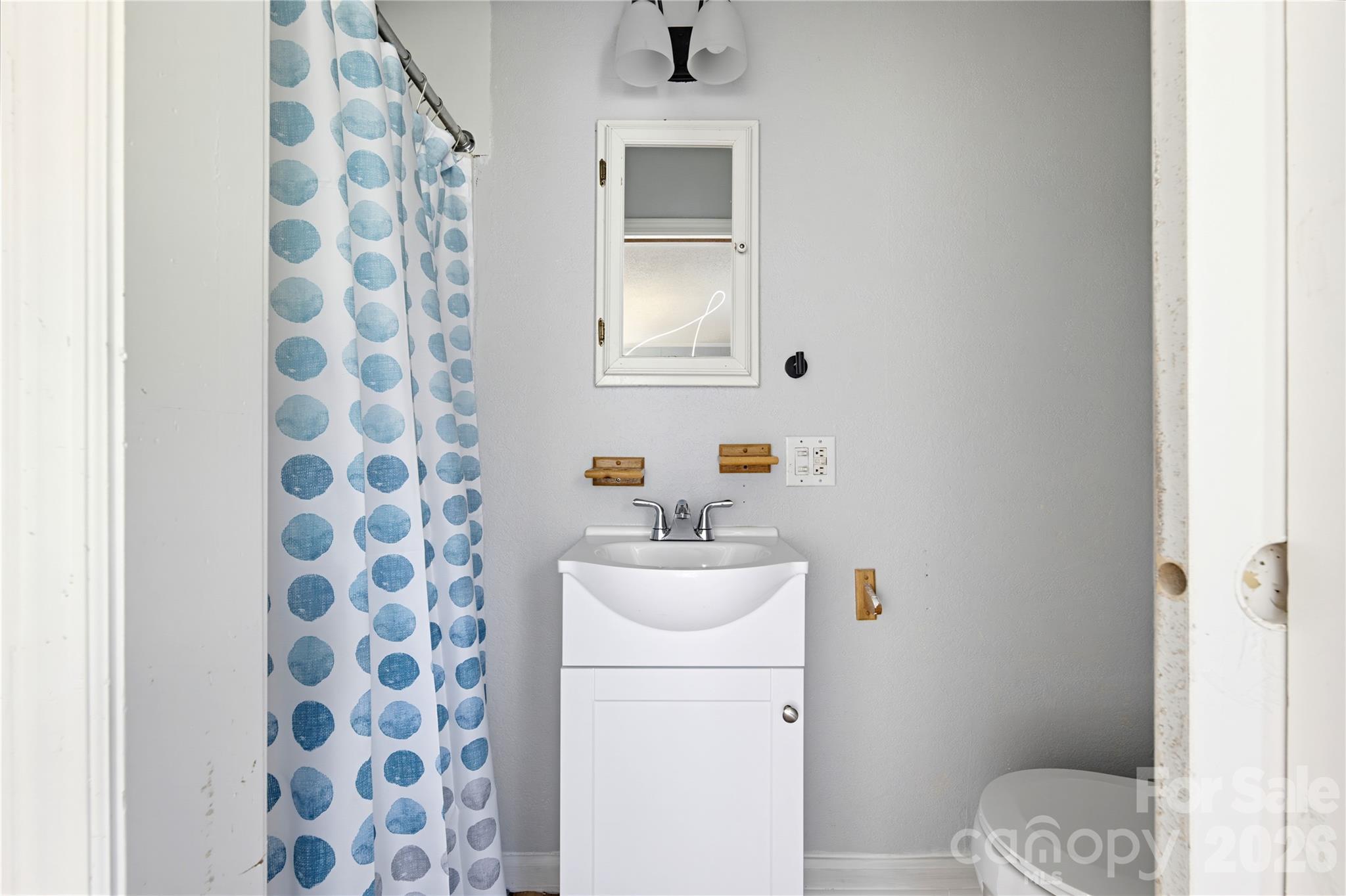 Duplex at 280 Arrowood Road, Salisbury, photo 13 of 31