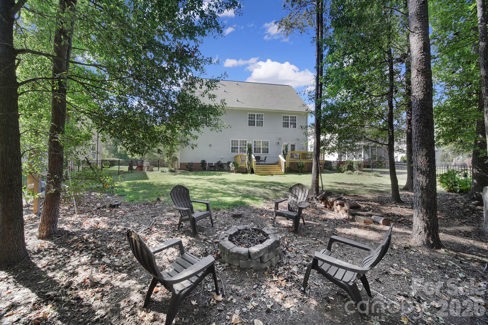 Single Family Residence at 105 Coburn Court, Fort Mill, photo 36 of 39