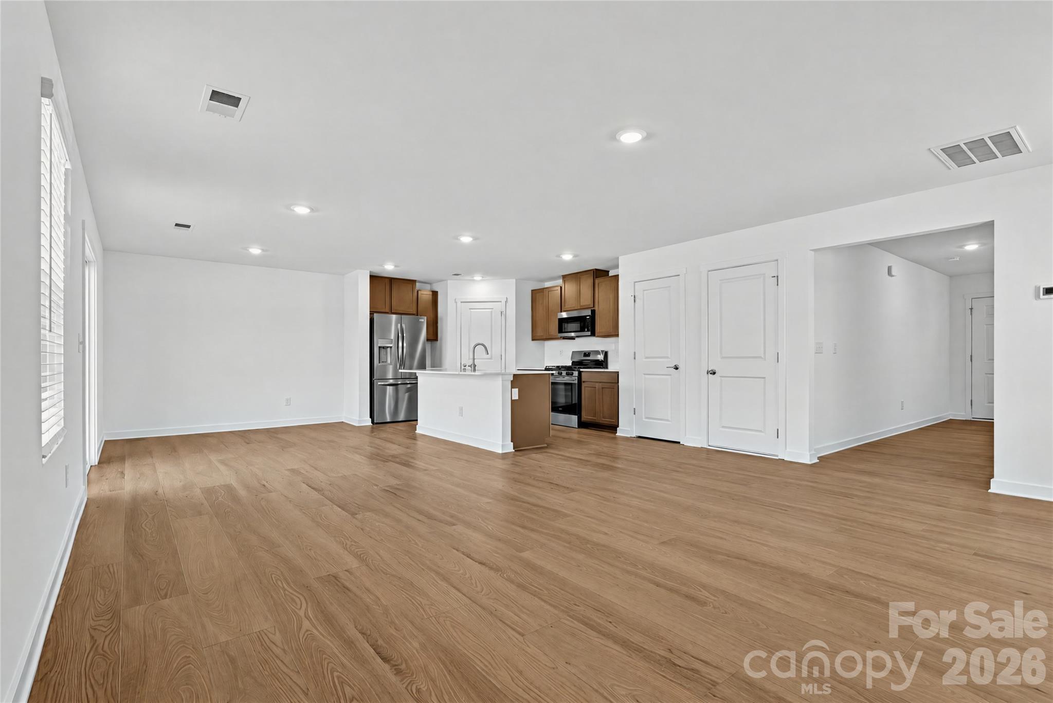 Single Family Residence at 636 Hot Springs Drive, Kannapolis, photo 8 of 20