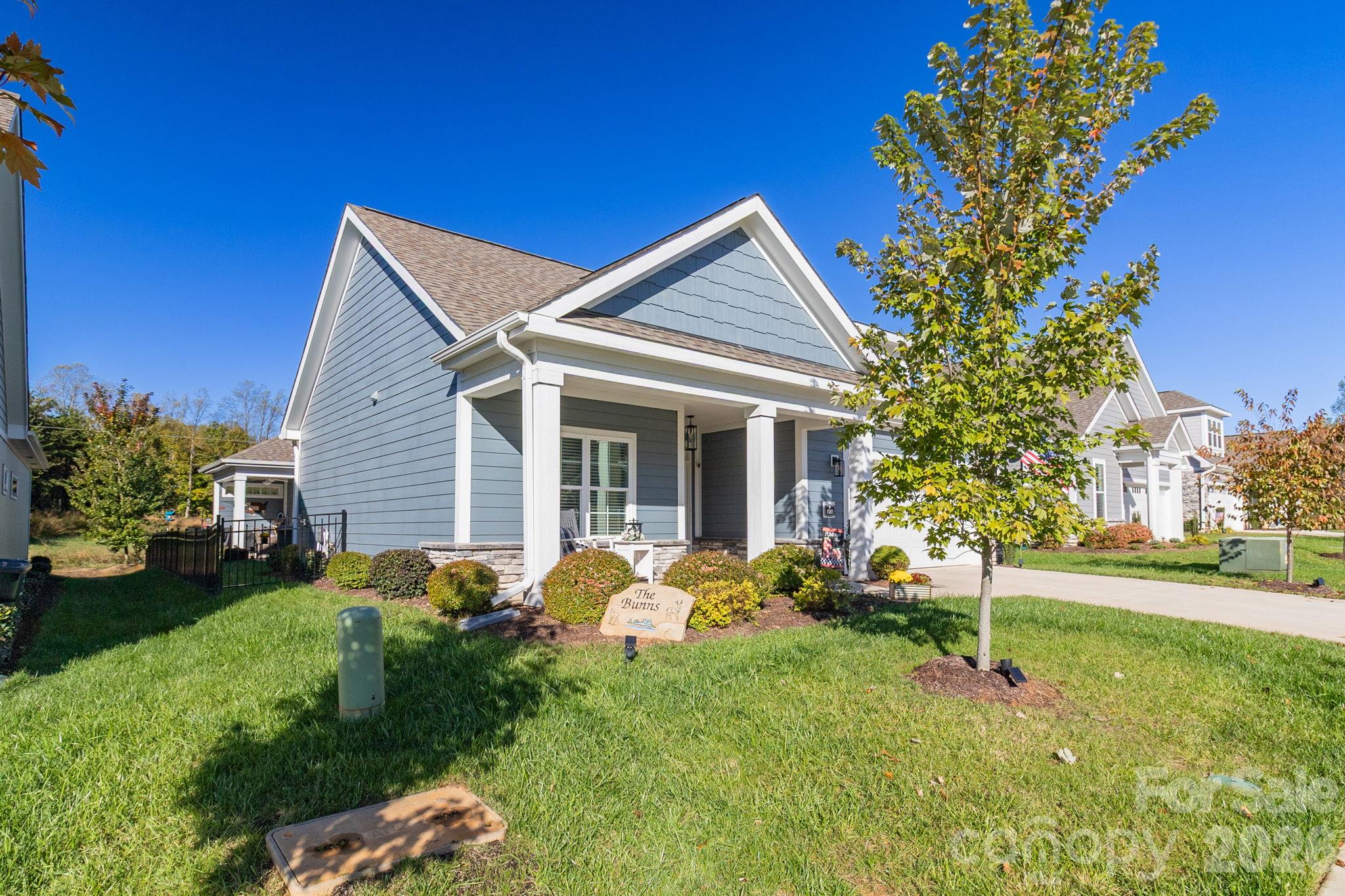 Single Family Residence at 420 Waterton Way, Kernersville, photo 3 of 37