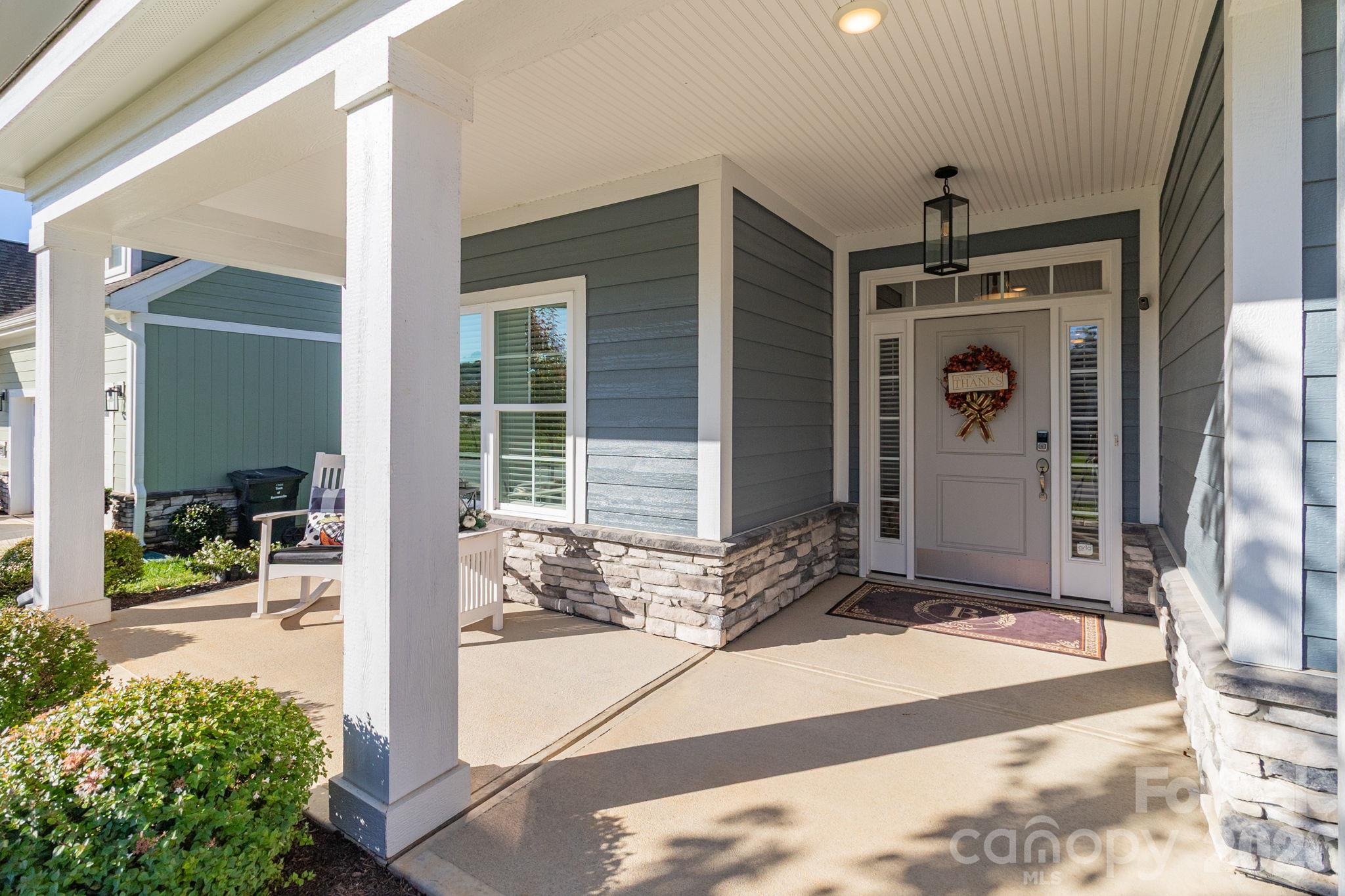 Single Family Residence at 420 Waterton Way, Kernersville, photo 5 of 37
