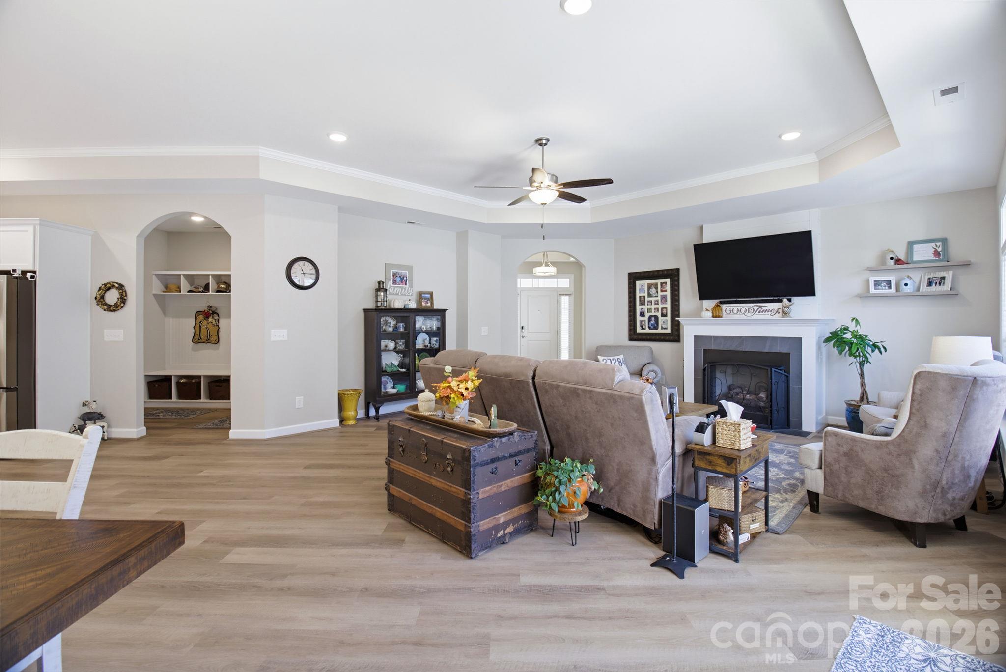 Single Family Residence at 420 Waterton Way, Kernersville, photo 10 of 37