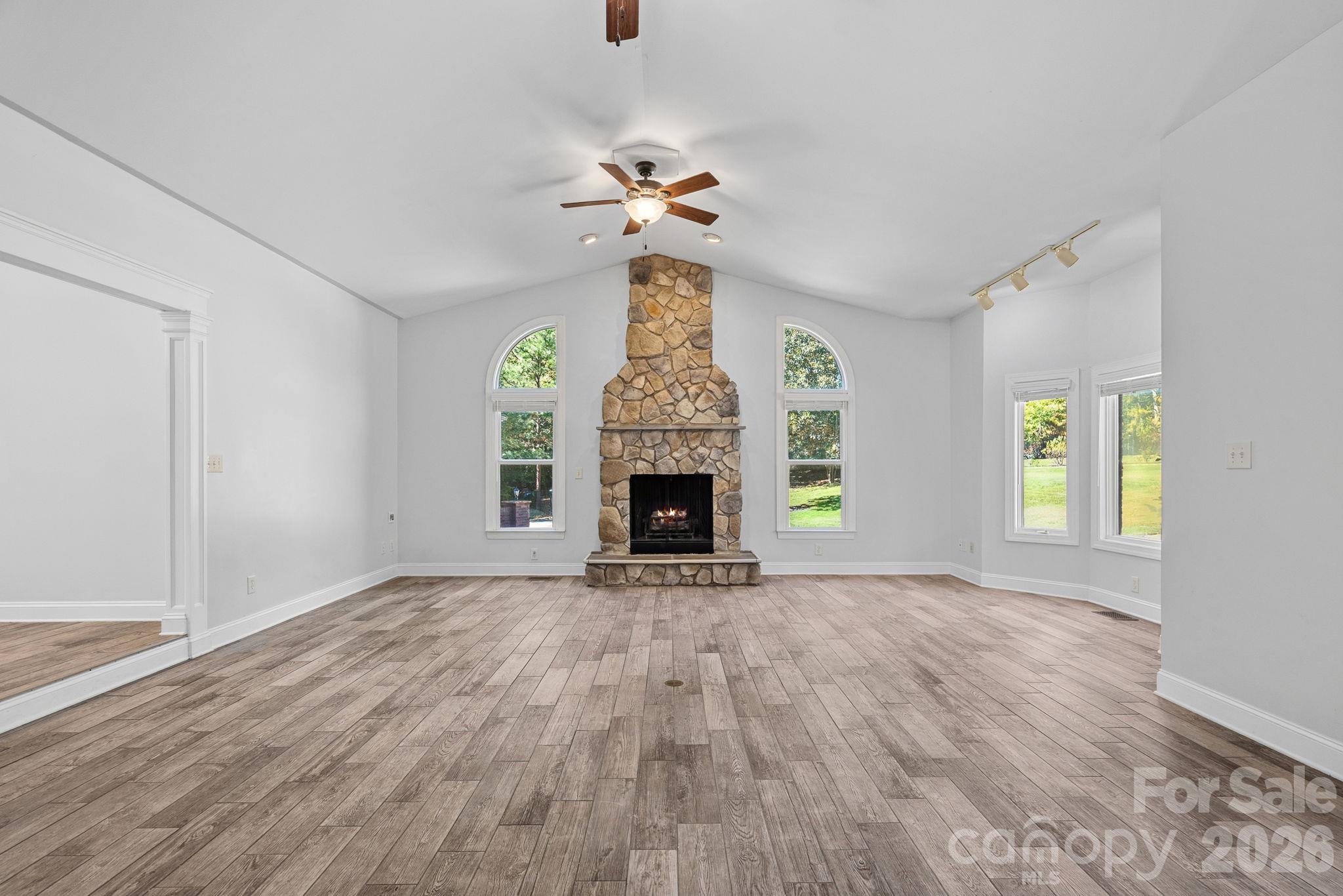 Single Family Residence at 109 Folkstone Road, Mooresville, photo 8 of 48
