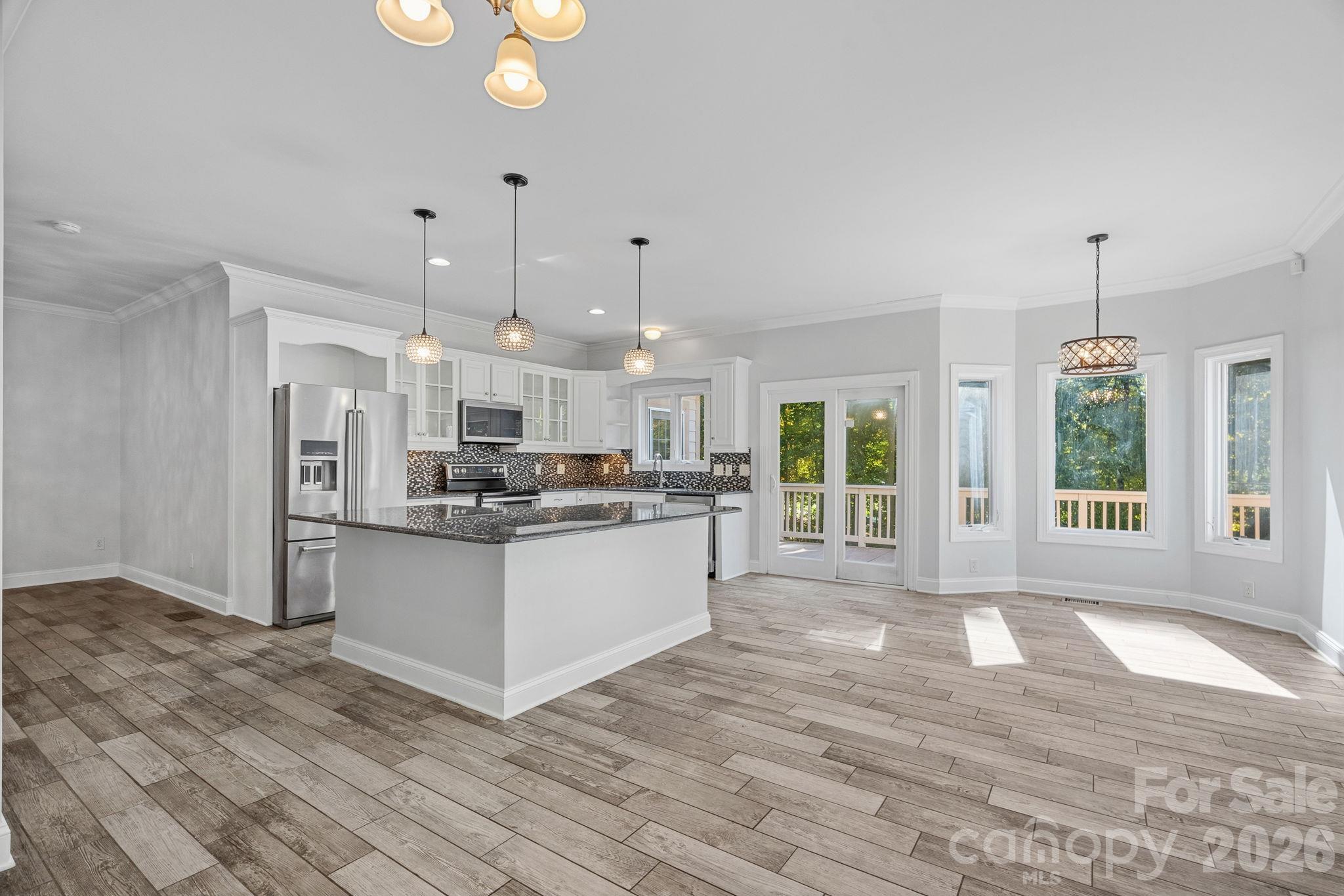 Single Family Residence at 109 Folkstone Road, Mooresville, photo 13 of 48