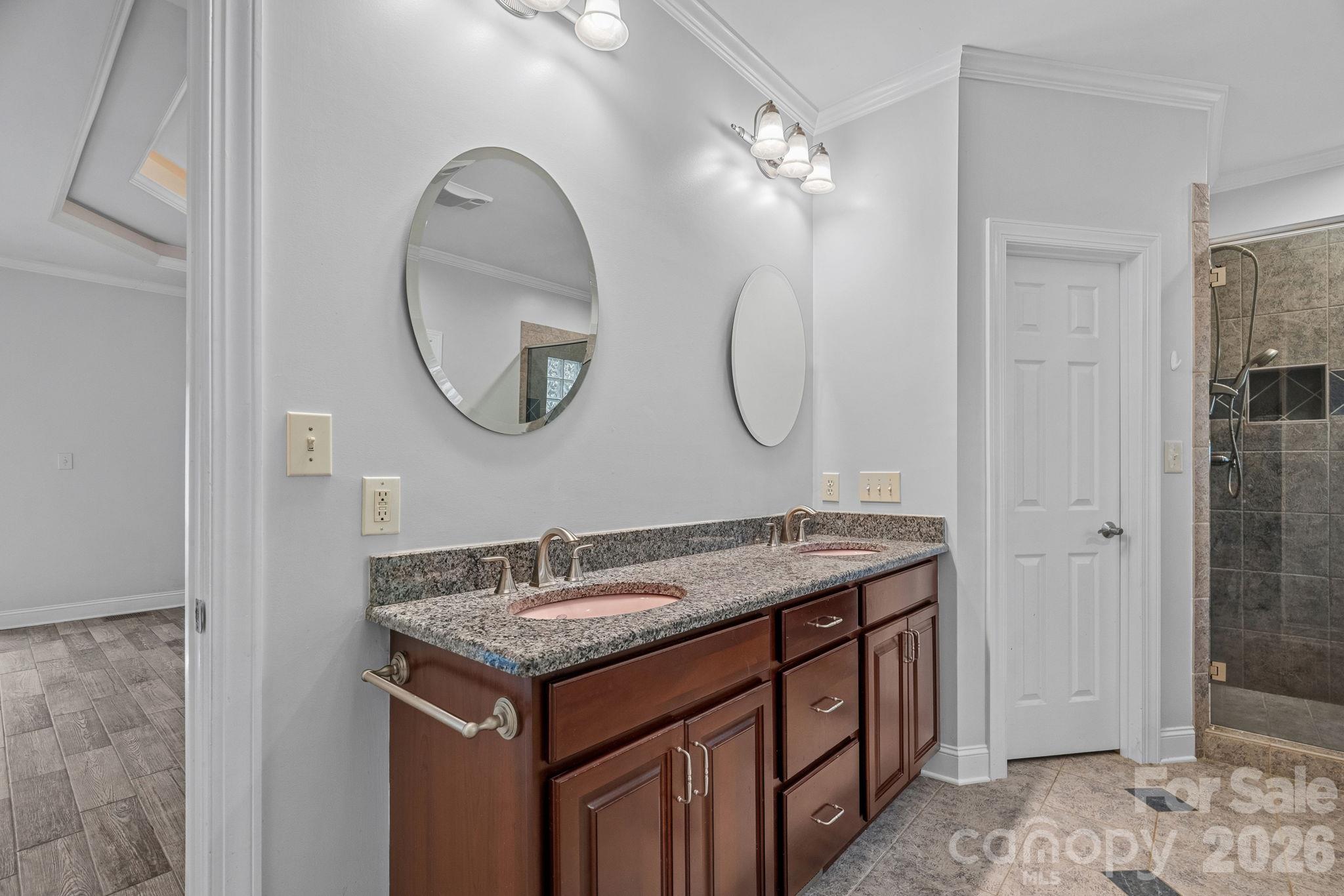 Single Family Residence at 109 Folkstone Road, Mooresville, photo 22 of 48