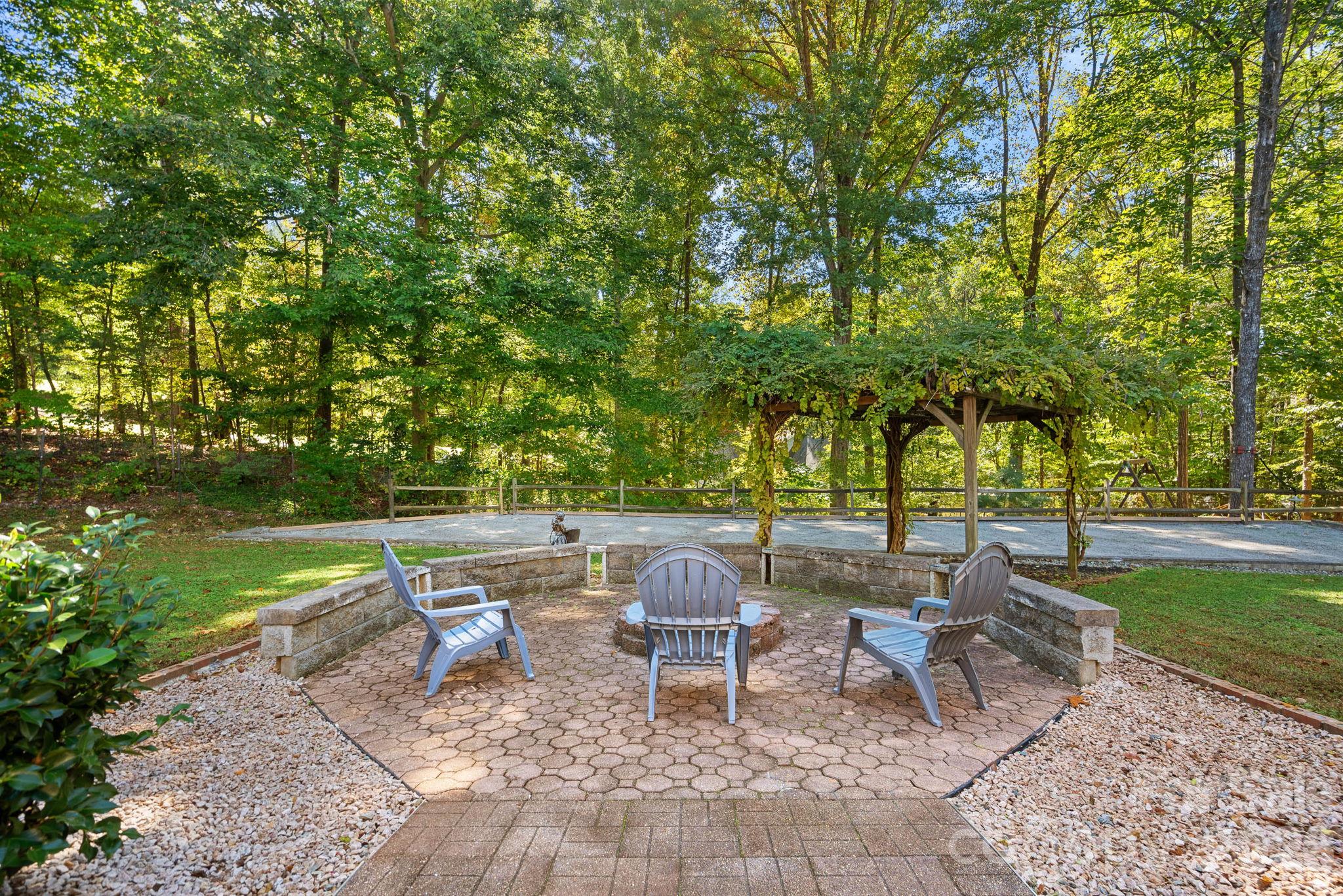 Single Family Residence at 109 Folkstone Road, Mooresville, photo 40 of 48