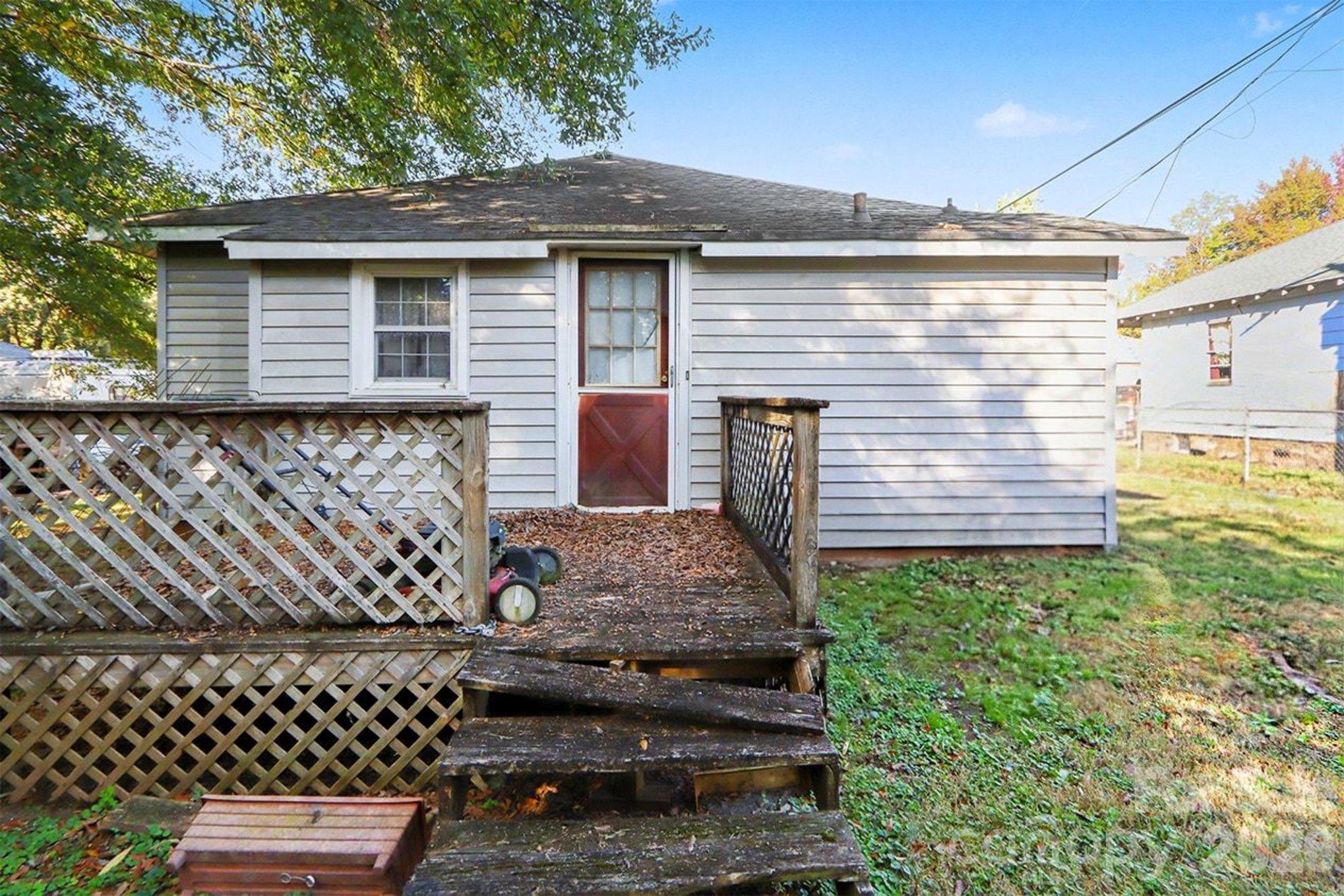 Single Family Residence at 1062 Wellman Street, Gastonia, photo 26 of 28