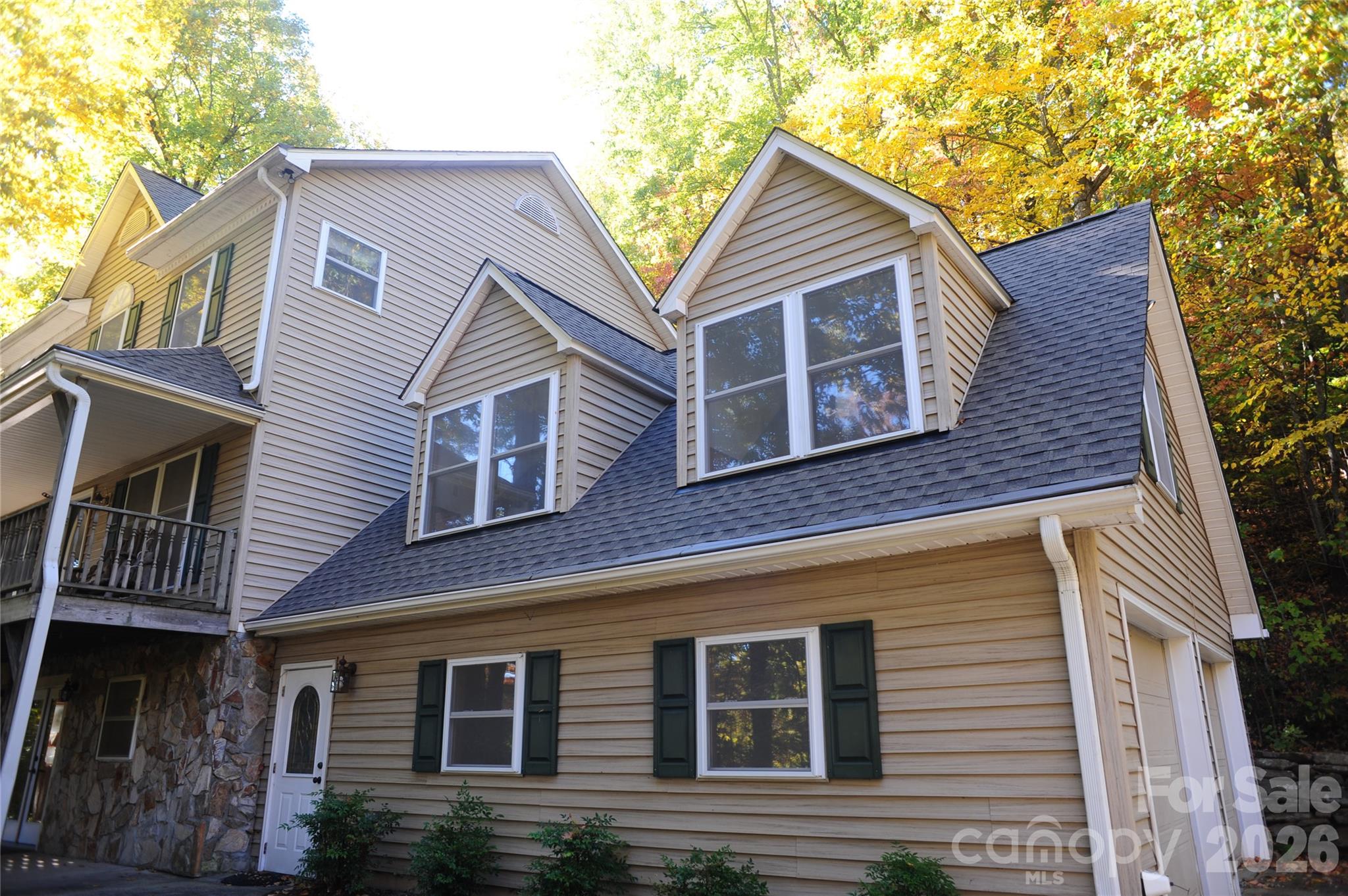 Note the new roof in this picture. The previous picture shows the old roof. - 22 Great Aspen Way, Black Mountain