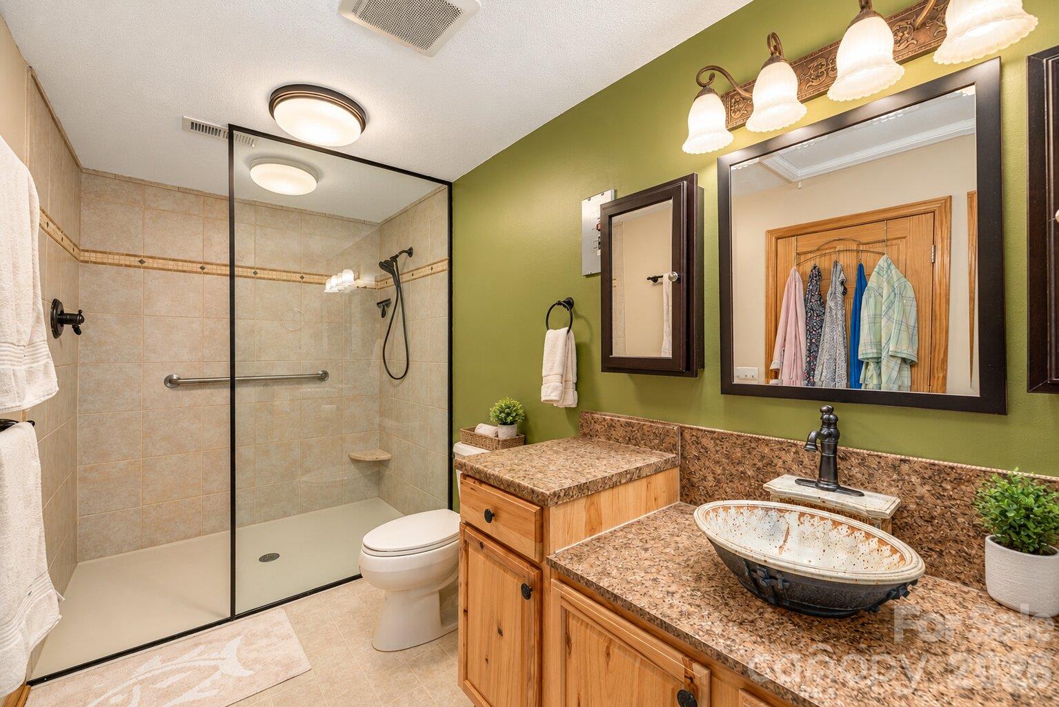 Apartment at 1075 Moody Farm Road, Maggie Valley, photo 10 of 28