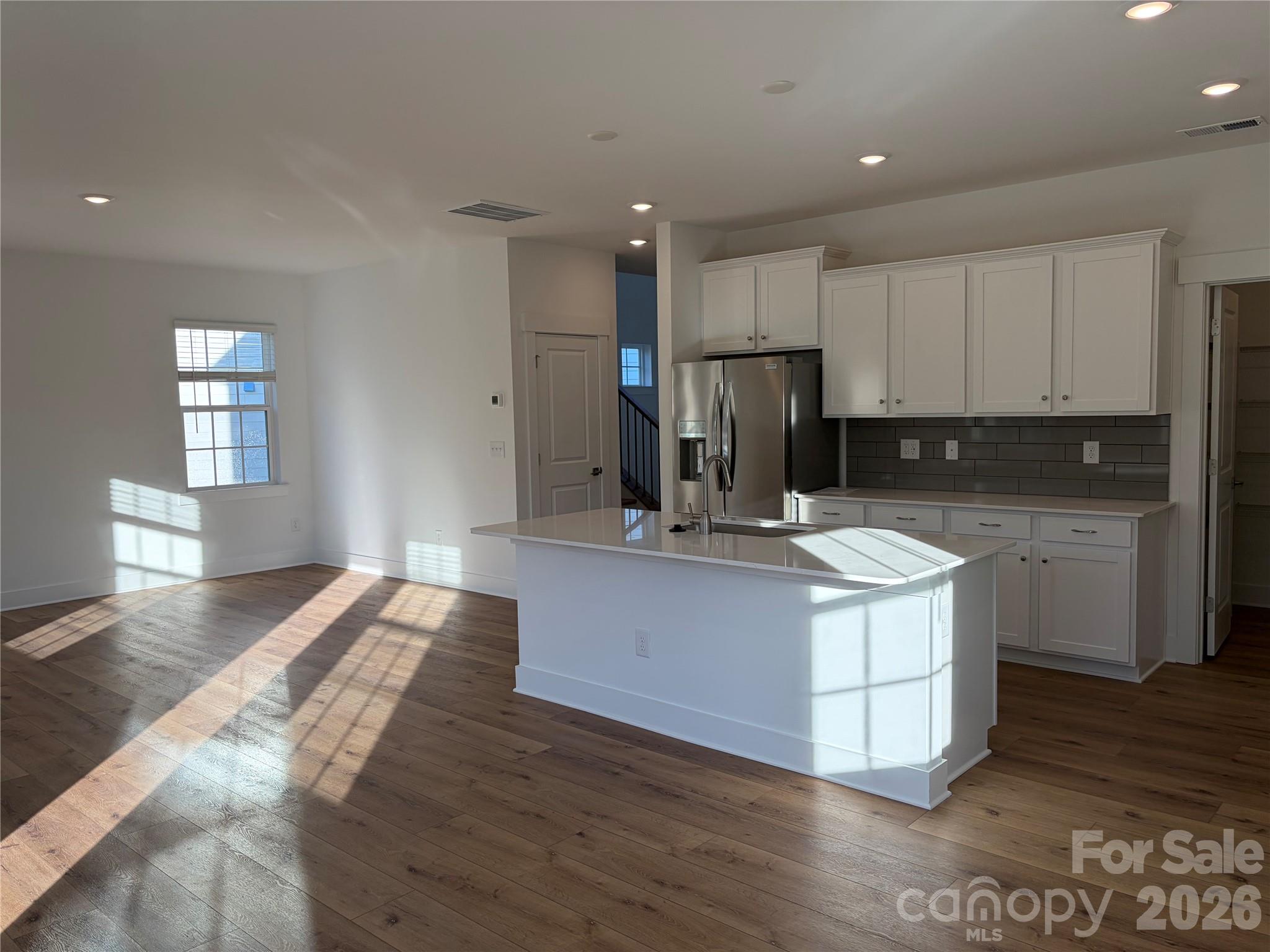 Single Family Residence at 1135 Coopers Court, Belmont, photo 4 of 45