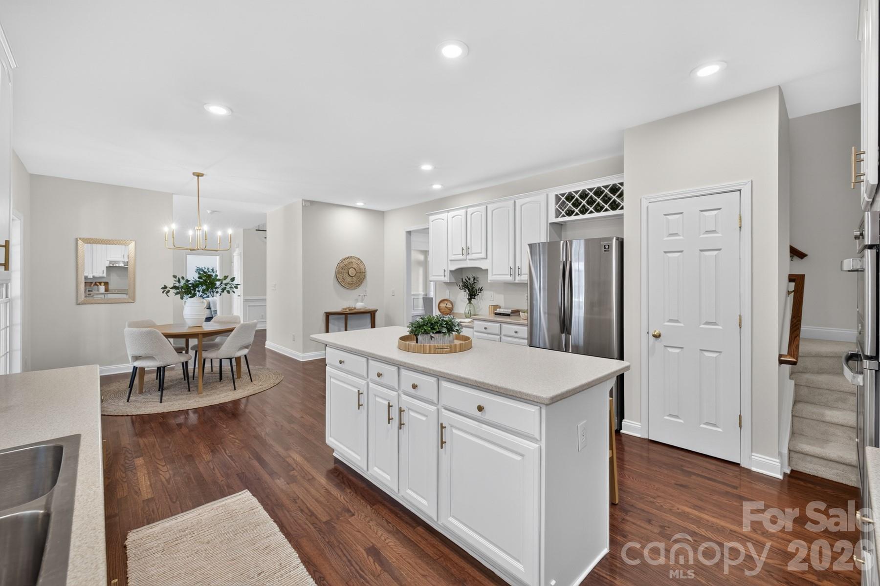 Kitchen with view to the breakfast area - 10826 Persimmon Creek Drive, Mint Hill