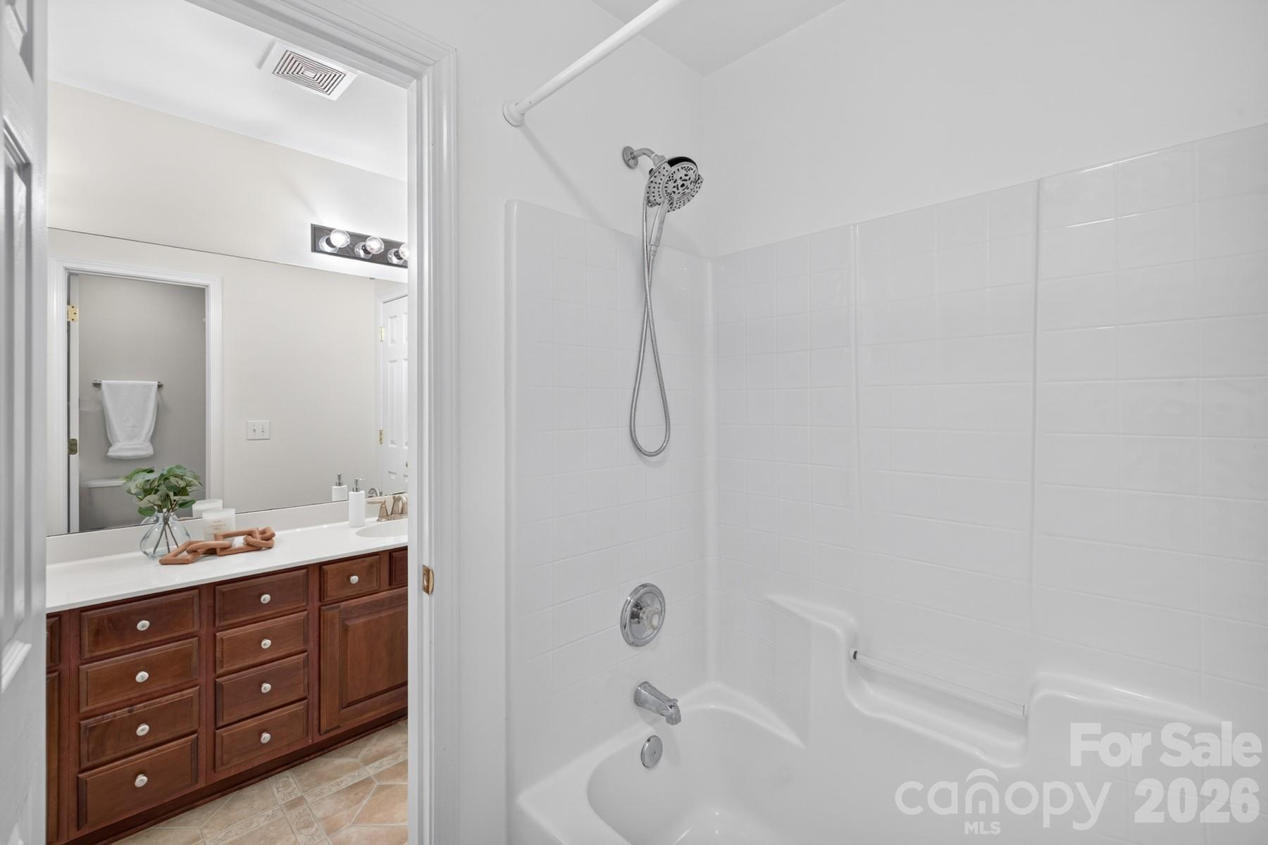 Jack&Jill Bathroom w double vanity - 10826 Persimmon Creek Drive, Mint Hill