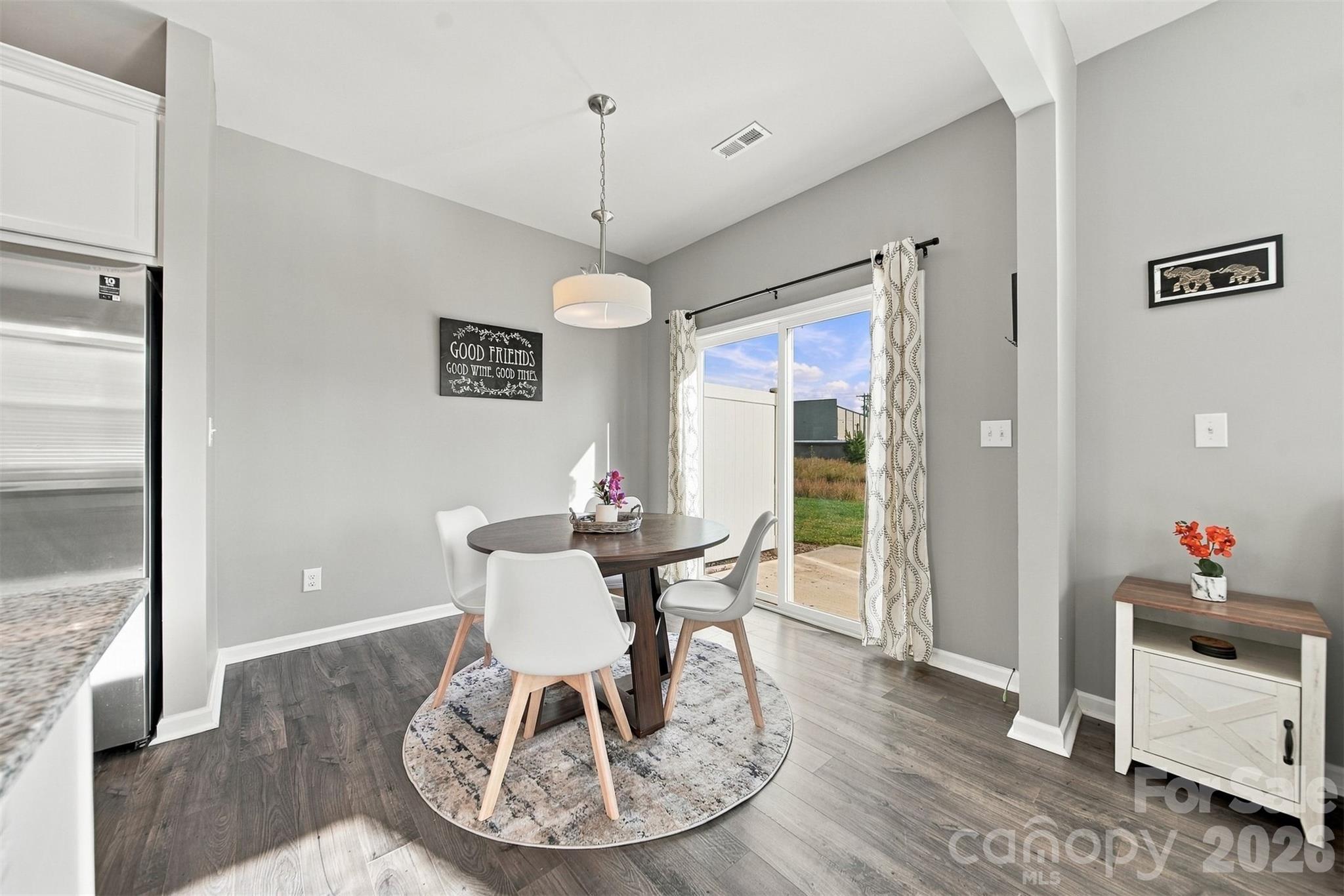 Townhouse at 8109 Sheffield Drive, Terrell, photo 17 of 47