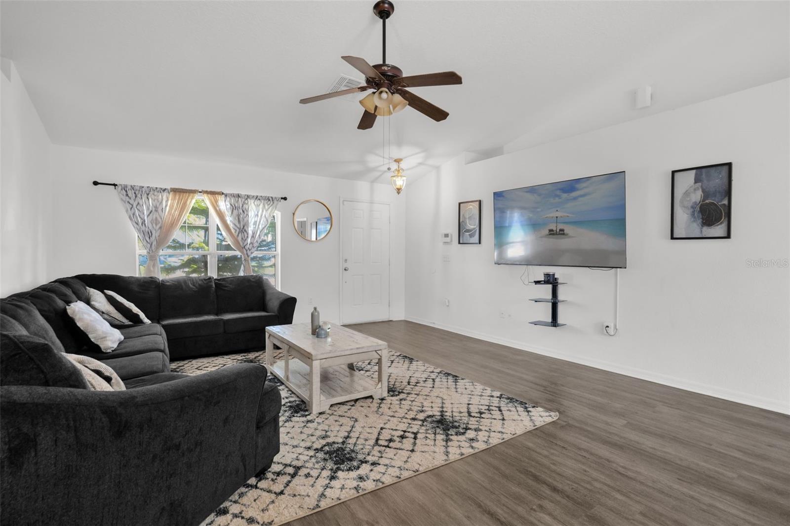 Single Family Residence at 1804 HUDSON DR, POINCIANA, photo 5 of 28