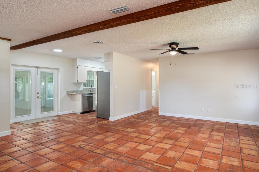 Single Family Residence at 525 S TANGERINE CT, EAGLE LAKE, photo 4 of 24