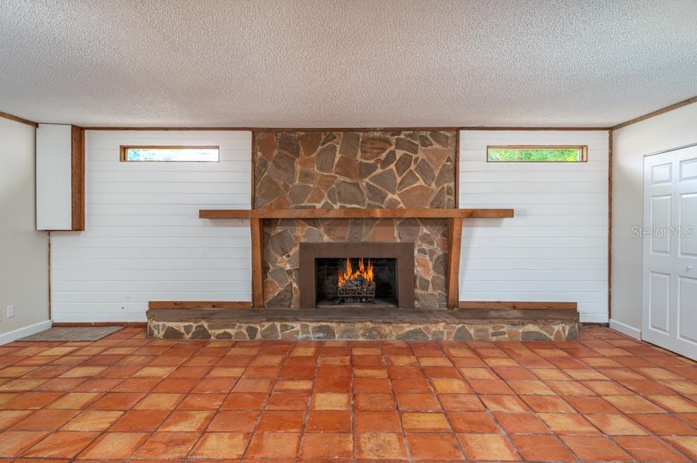 Single Family Residence at 525 S TANGERINE CT, EAGLE LAKE, photo 5 of 24