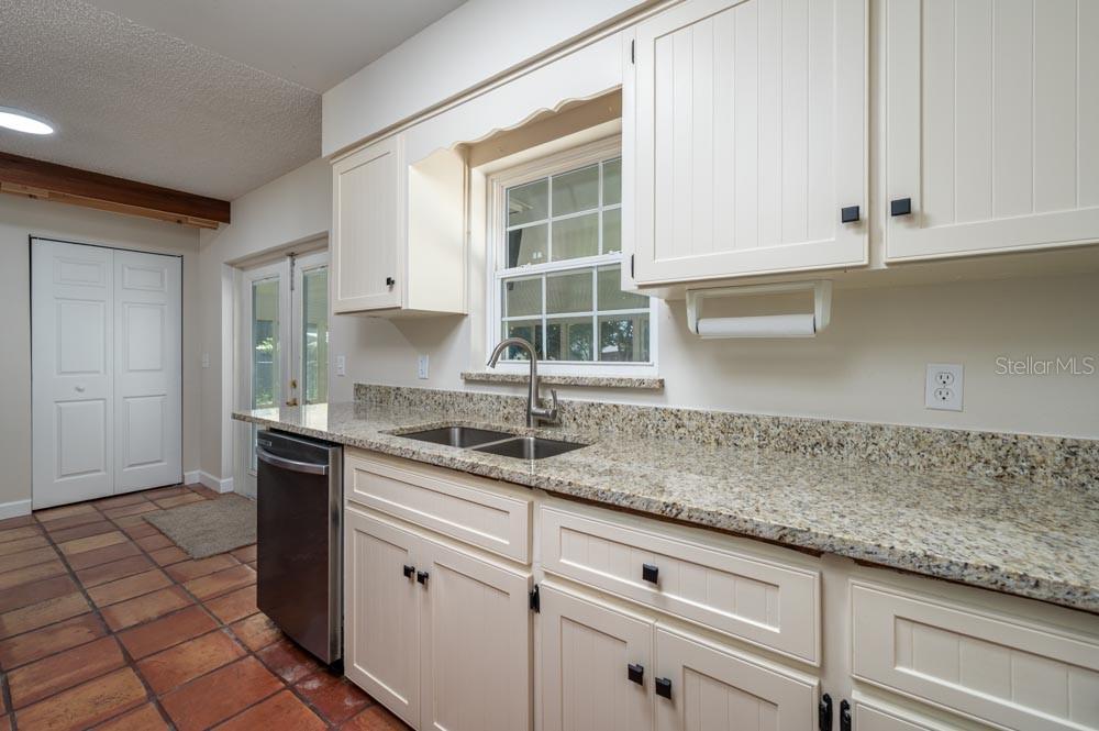 Single Family Residence at 525 S TANGERINE CT, EAGLE LAKE, photo 8 of 24