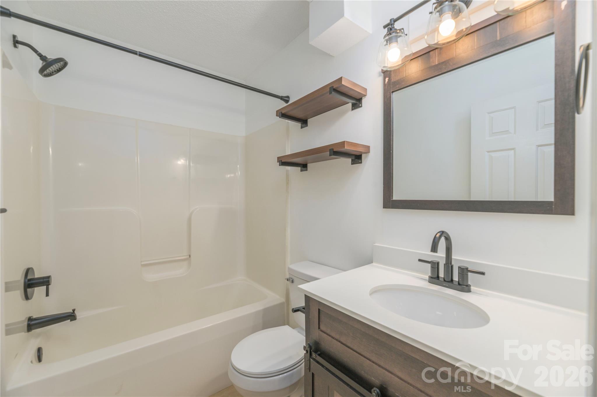 Full bathroom in basement apartment. - 17 Sheridan Road, Asheville
