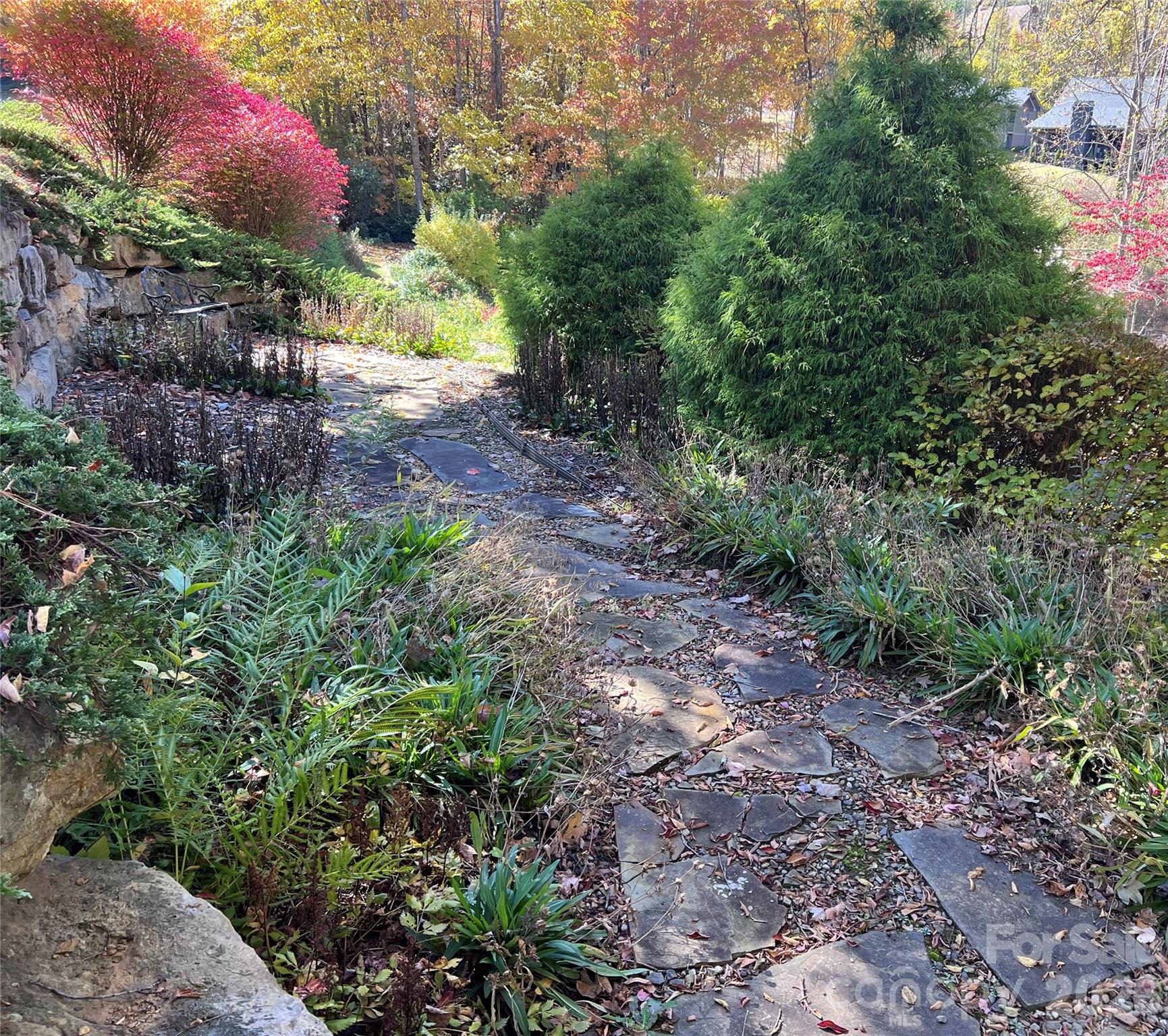 Community walking path - 9 Settings Boulevard, Black Mountain