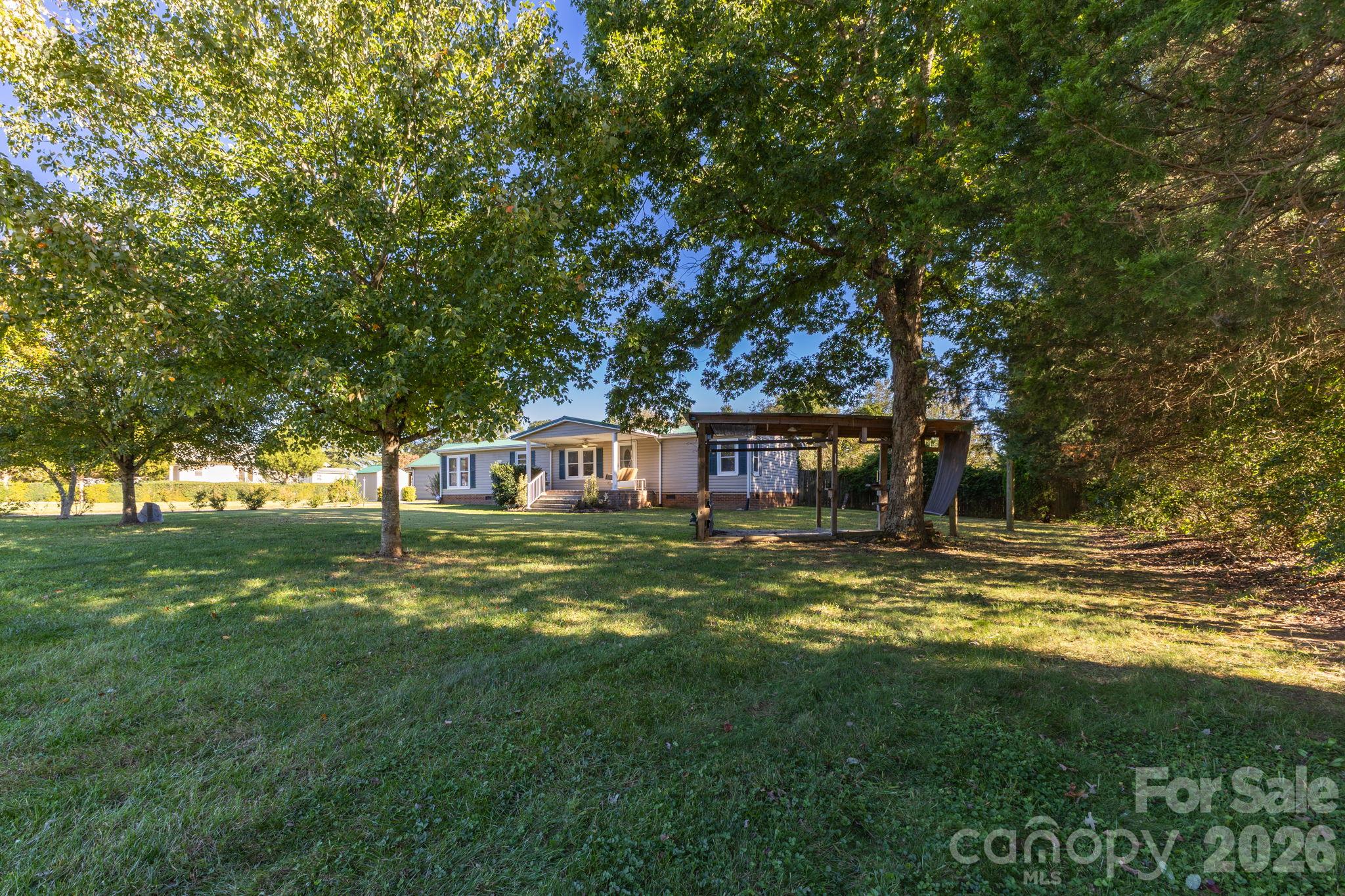 Single Family Residence at 2330 Old Home Place Drive, Newton, photo 5 of 40