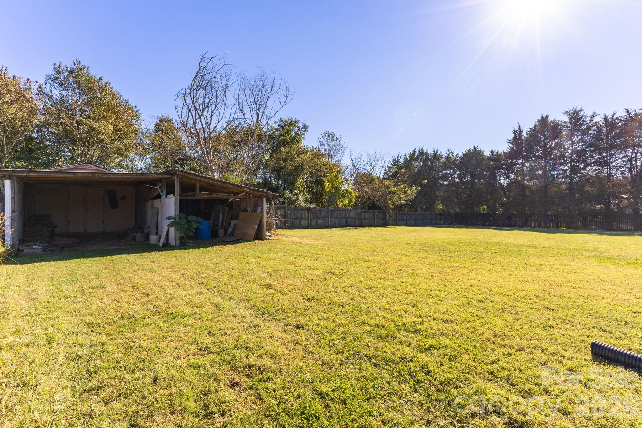 Single Family Residence at 2330 Old Home Place Drive, Newton, photo 34 of 40