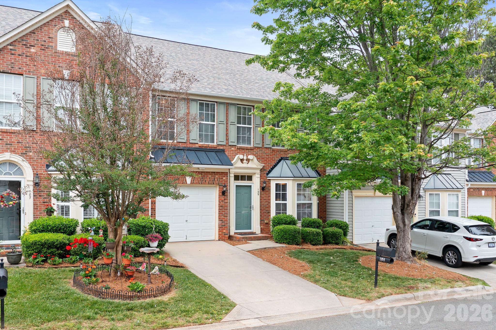 Townhouse at 109 Kase Court, Mooresville, photo 4 of 40