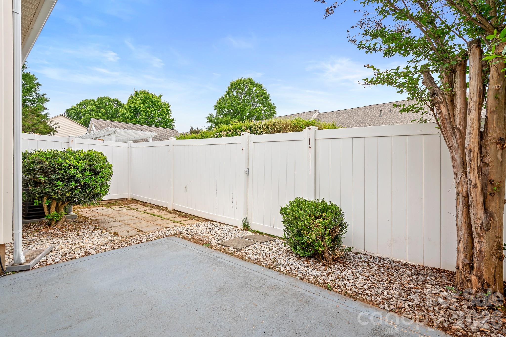 Private fenced backyard & patio - 109 Kase Court, Mooresville