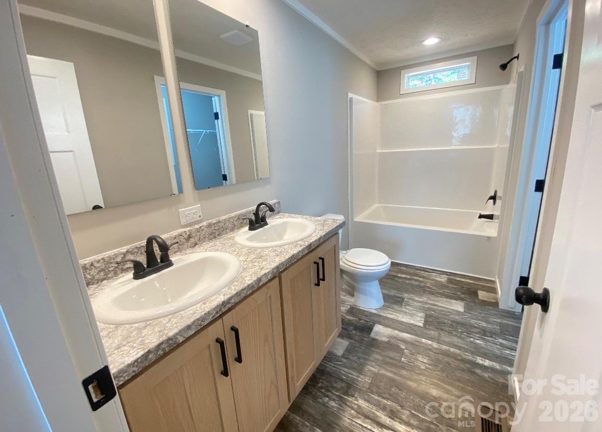 Single Family Residence at 1714 Old Amherst Circle, Morganton, photo 12 of 14
