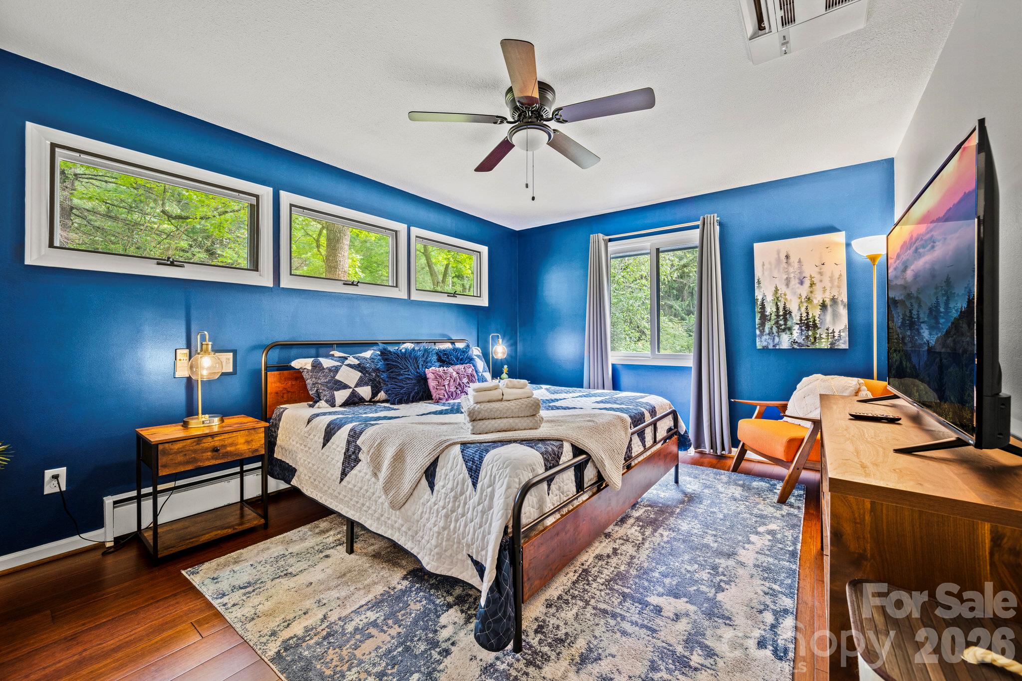 Light-filled primary suite - 266 Chestnut Walk Drive, Waynesville