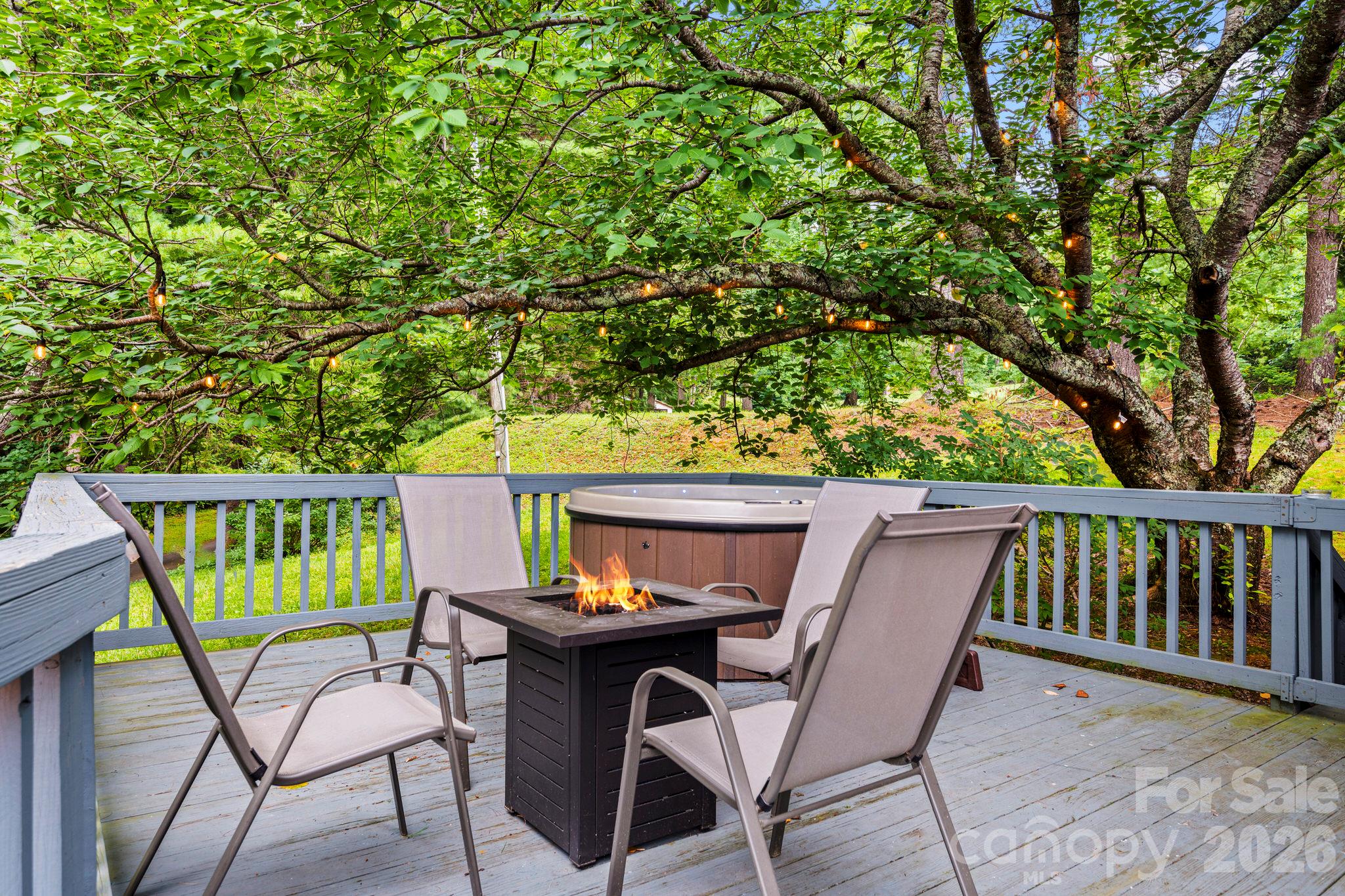 Hot tub and fire pit on private deck - 266 Chestnut Walk Drive, Waynesville
