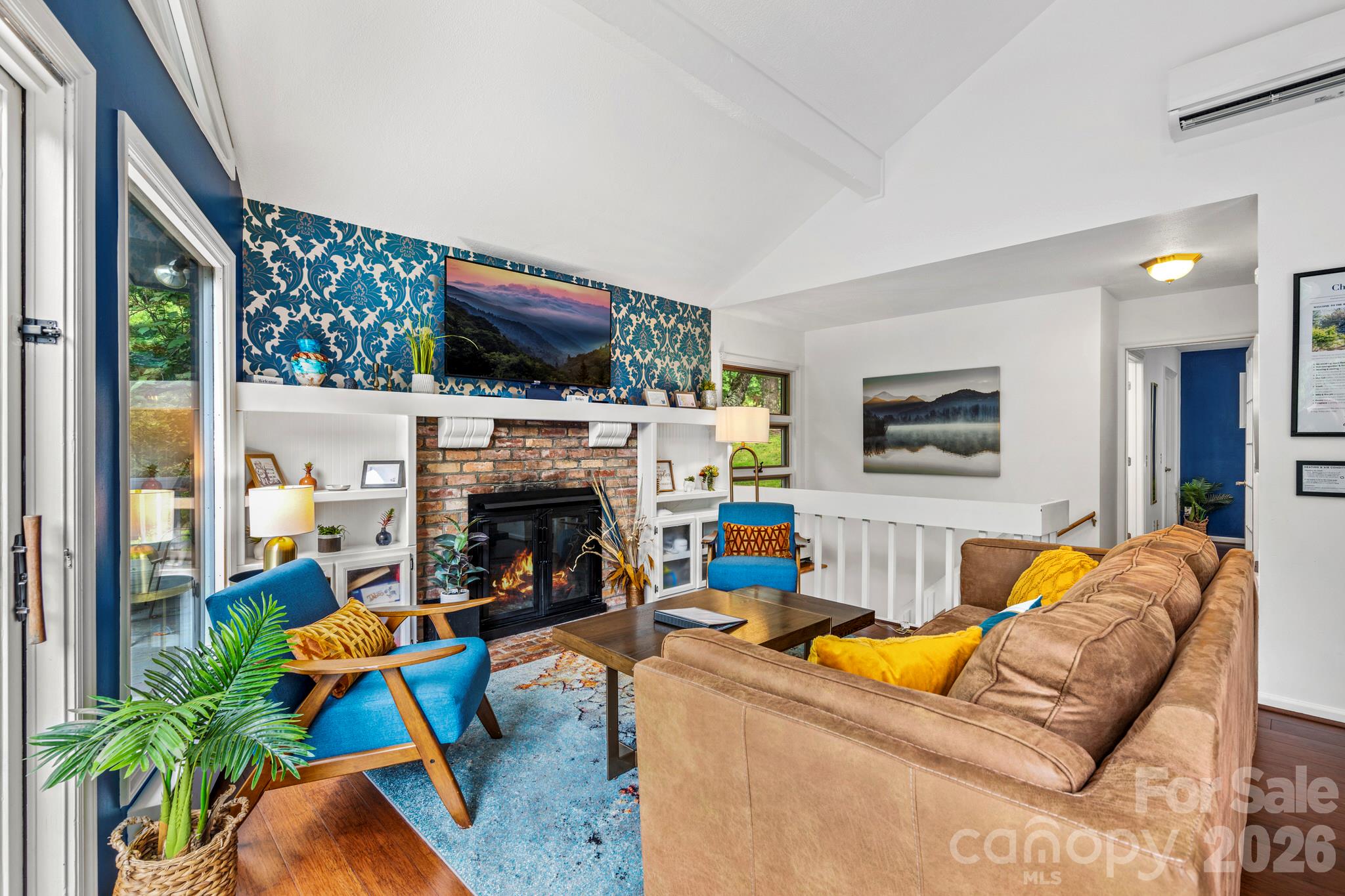 Living room - 266 Chestnut Walk Drive, Waynesville