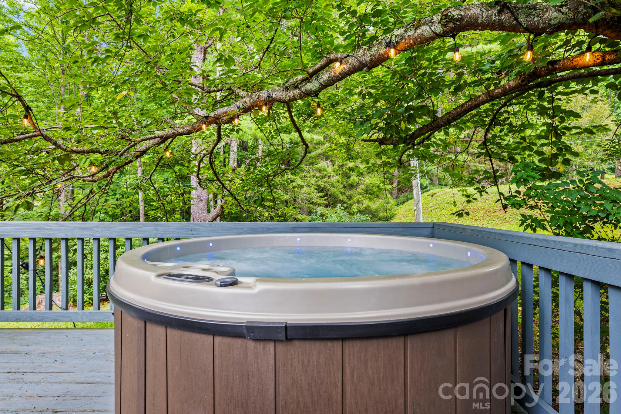 Private hot tub - 266 Chestnut Walk Drive, Waynesville