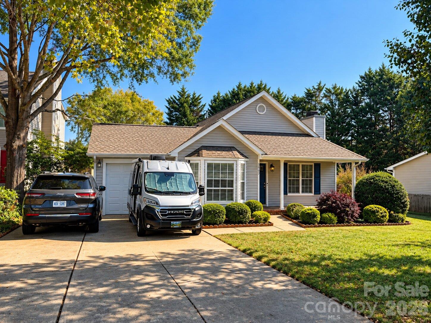 Single Family Residence at 3663 Canopy Oak Court, High Point, photo 2 of 10