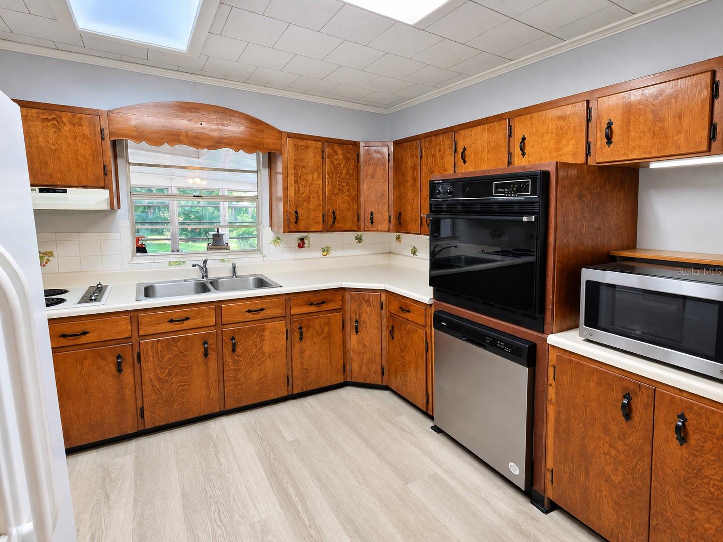 Single Family Residence at 39100 YINGLING AVE, ZEPHYRHILLS, photo 6 of 29