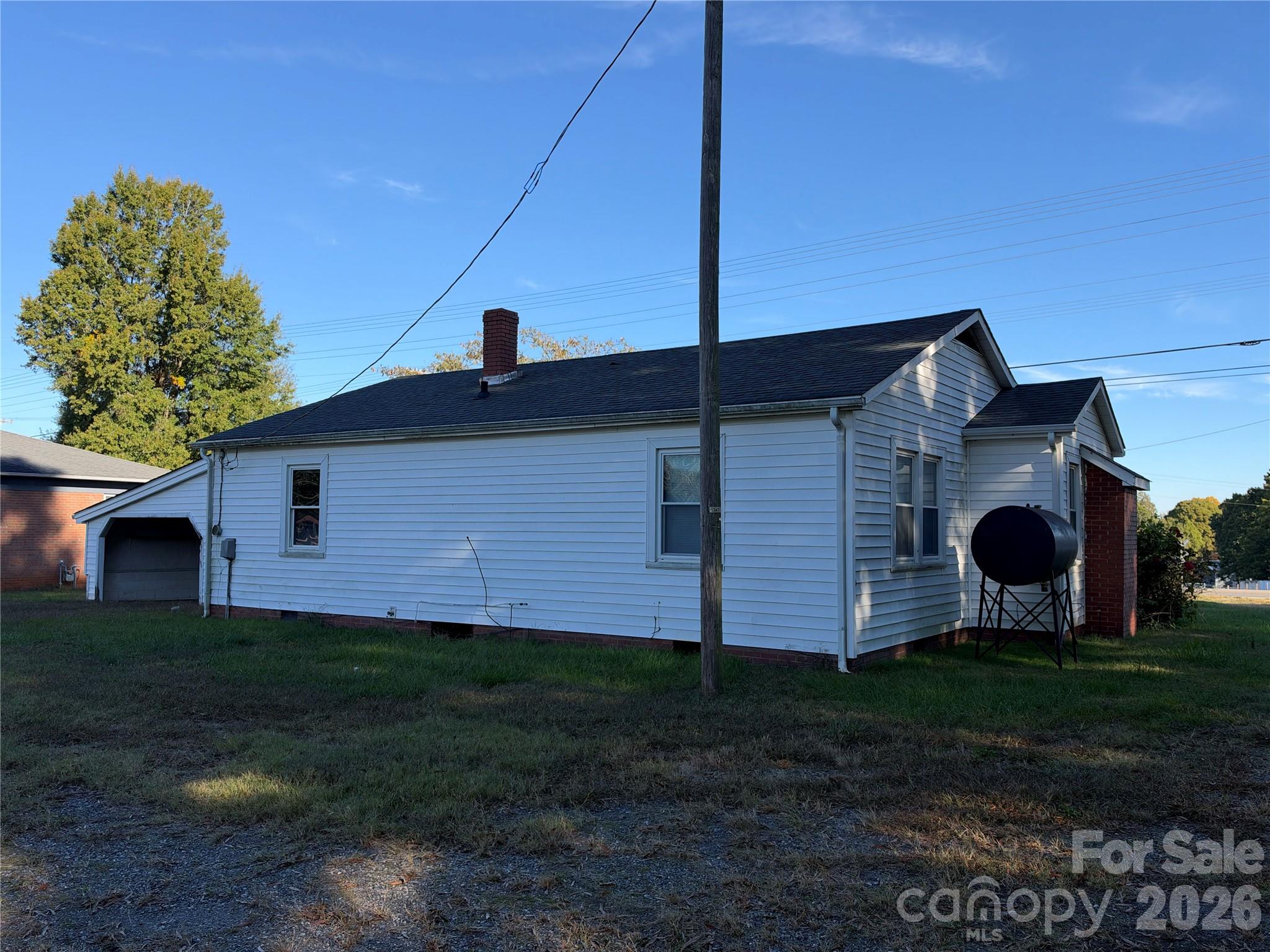 Single Family Residence at 3653 Taylorsville Highway, Statesville, photo 3 of 34