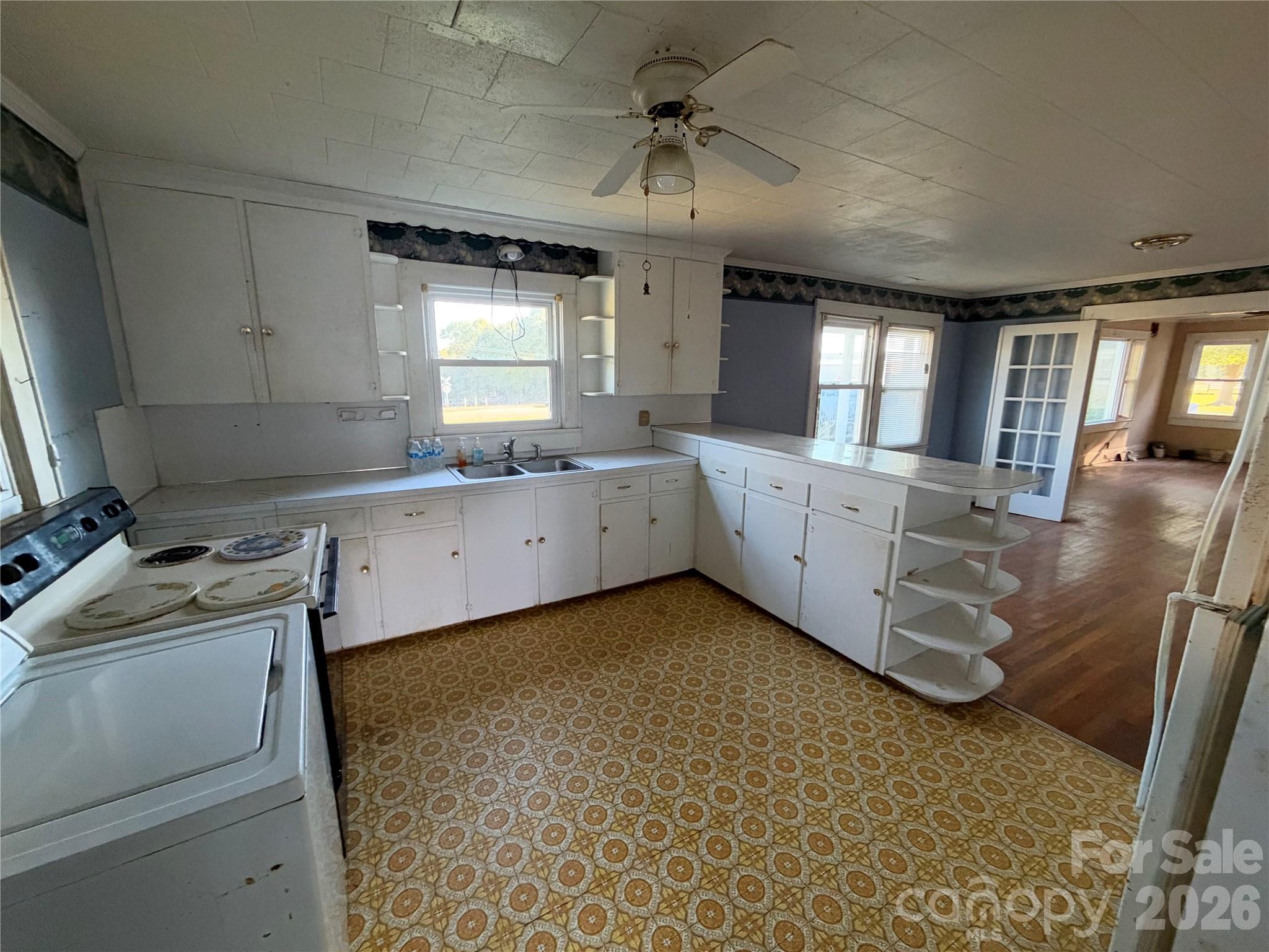 Single Family Residence at 3653 Taylorsville Highway, Statesville, photo 6 of 34