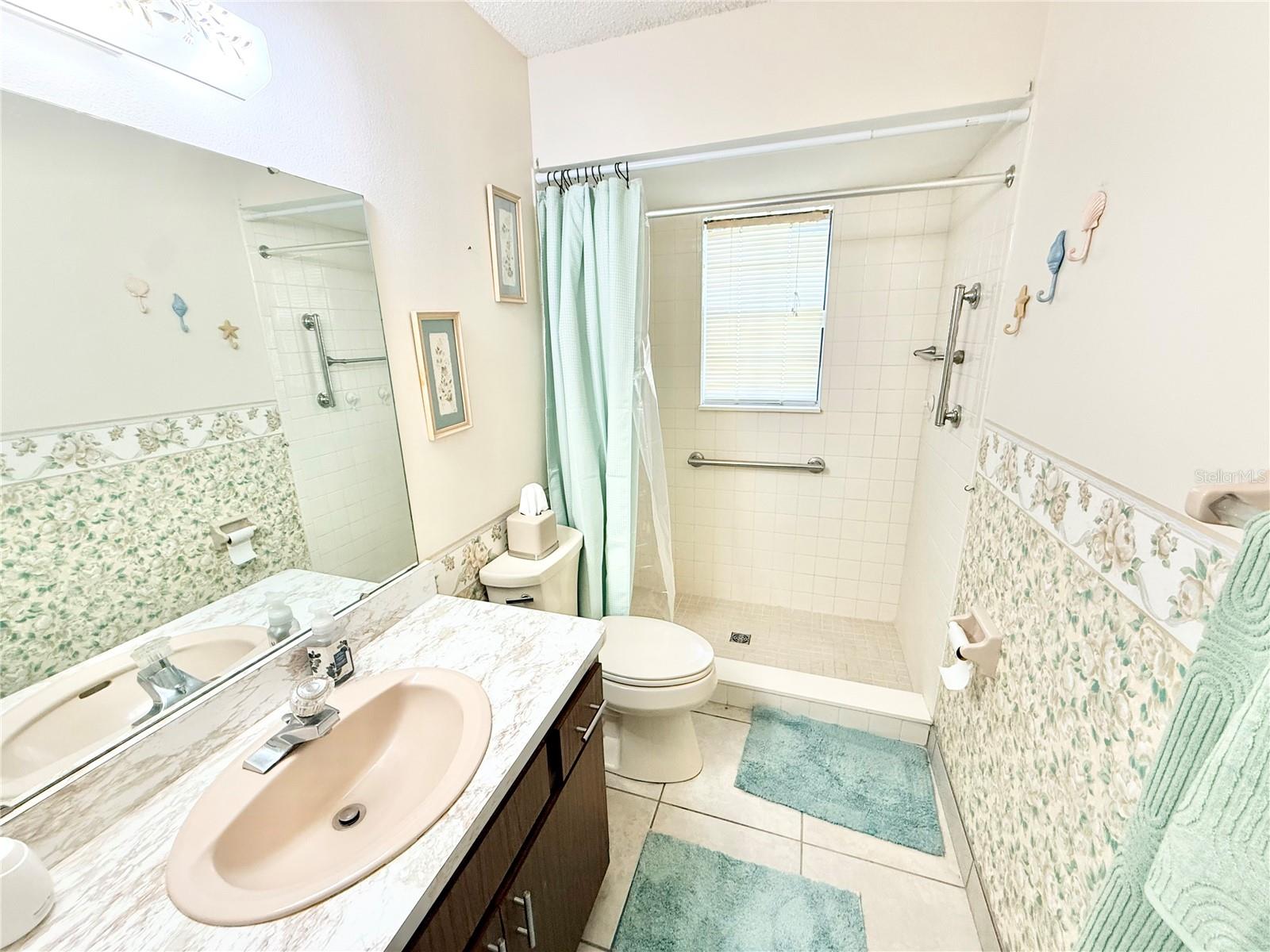 Single Family Residence at 1031 PARK AVE, TAVARES, photo 9 of 26