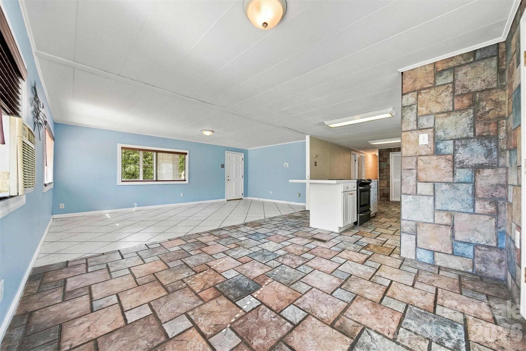 Single Family Residence at 1430 25th Street NE, Hickory, photo 11 of 47