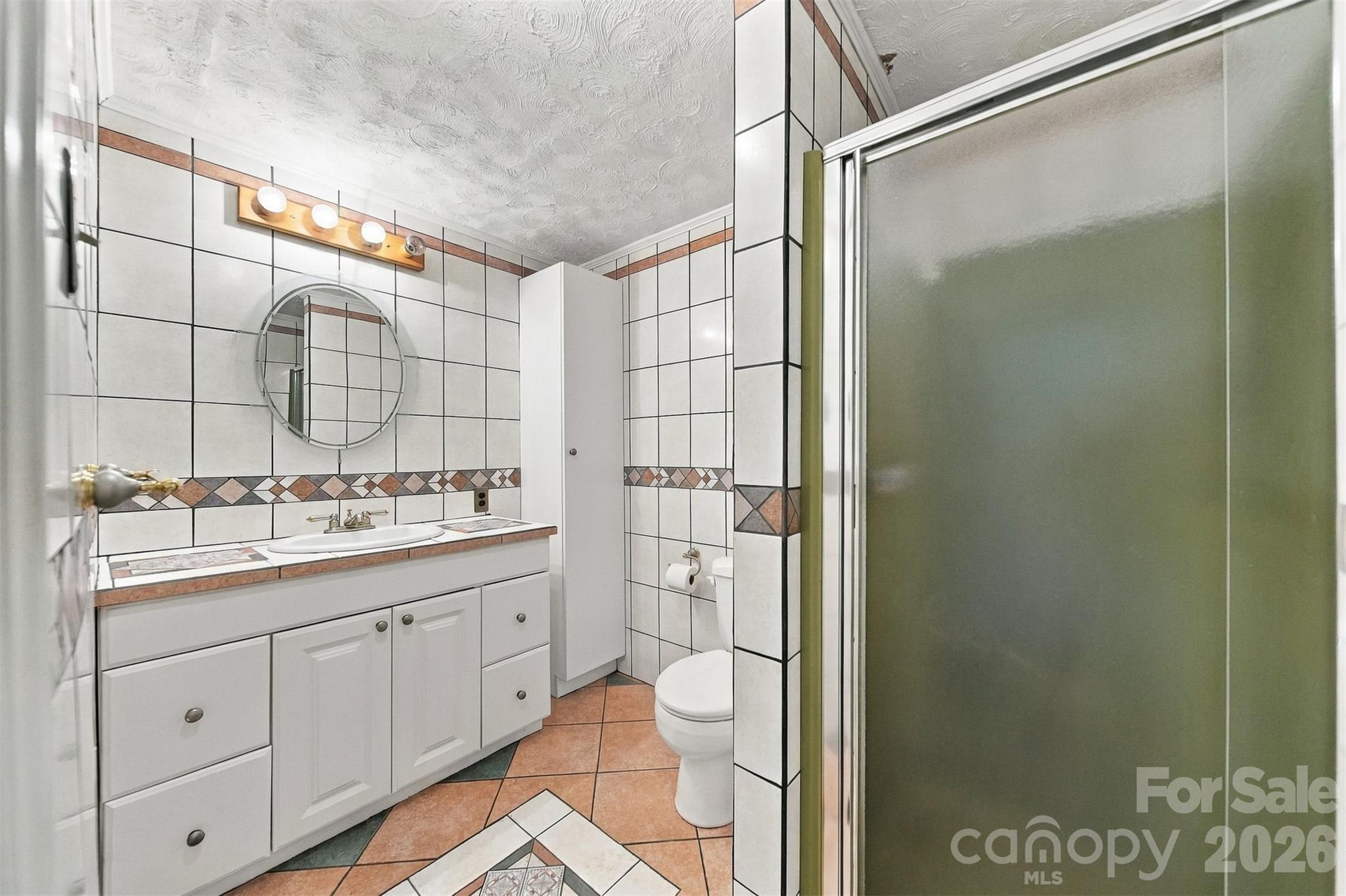 Primary Bath - 1430 25th Street NE, Hickory