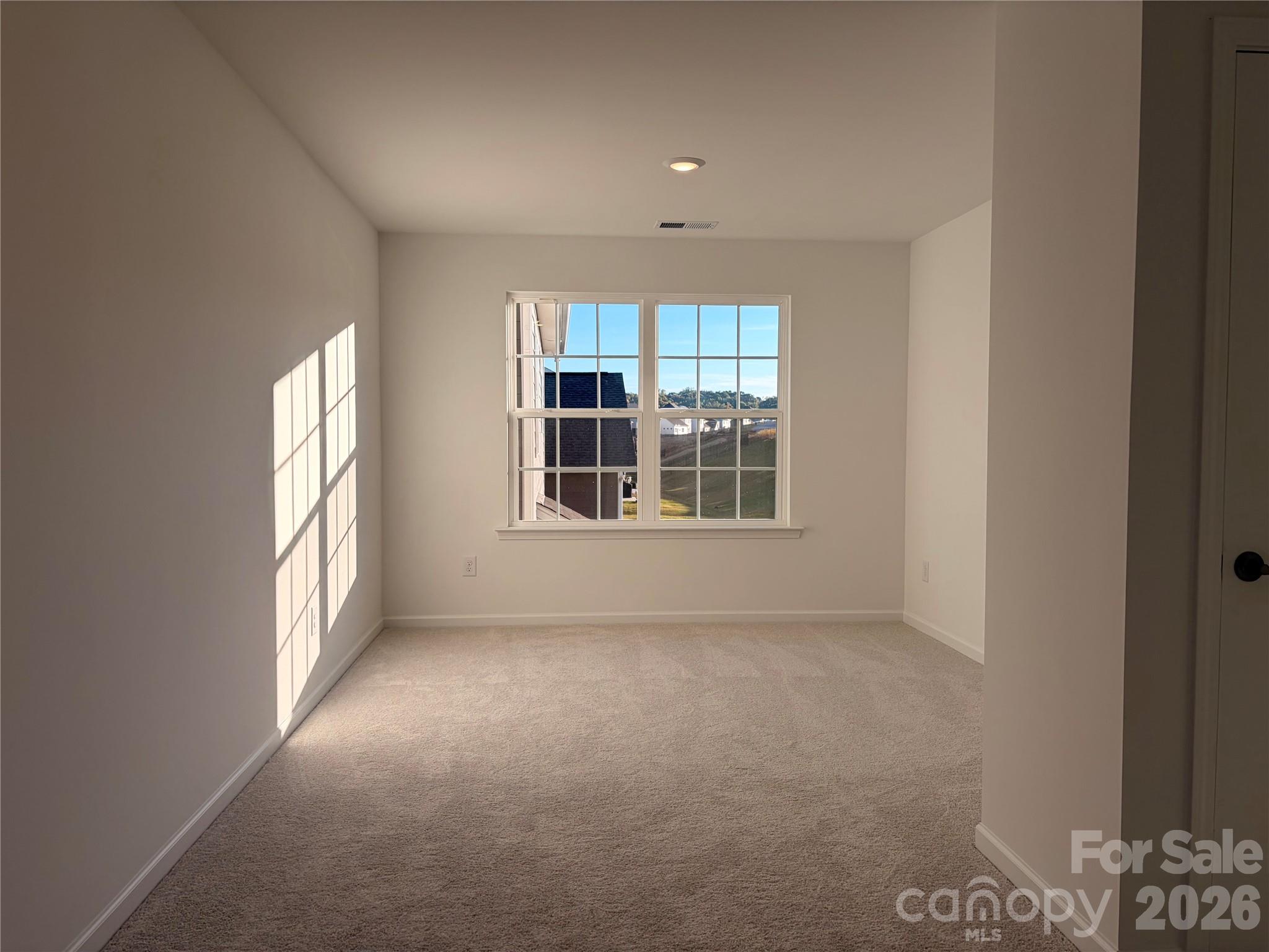 Single Family Residence at 1133 Coopers Court, Belmont, photo 12 of 31
