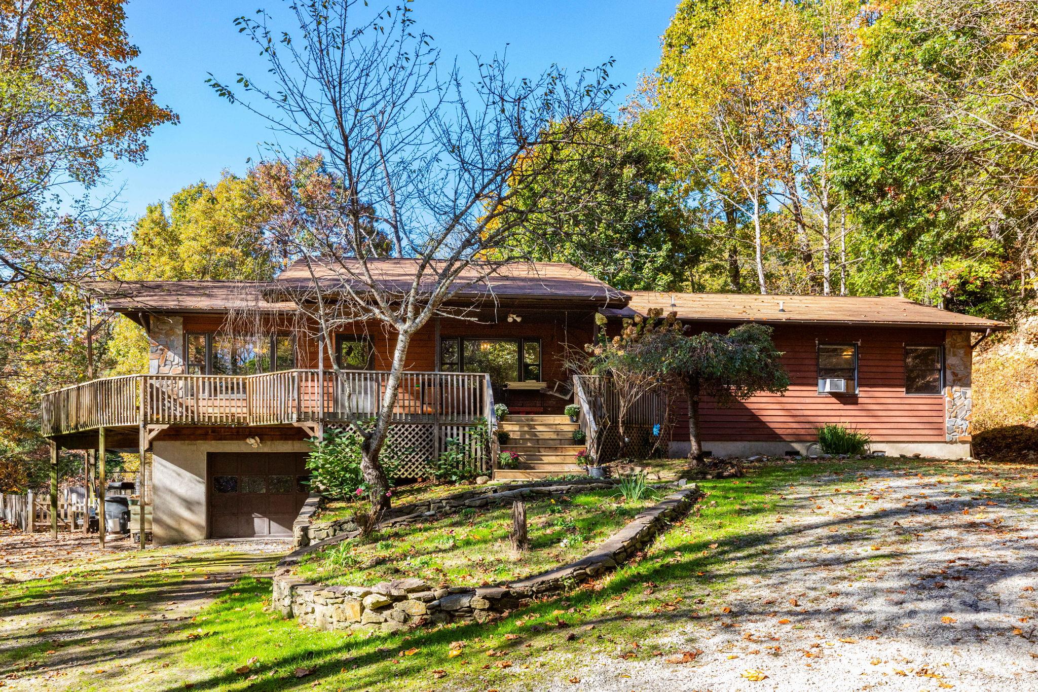 Single Family Residence at 65 Chestnut Hill Road, Black Mountain, photo 2 of 23