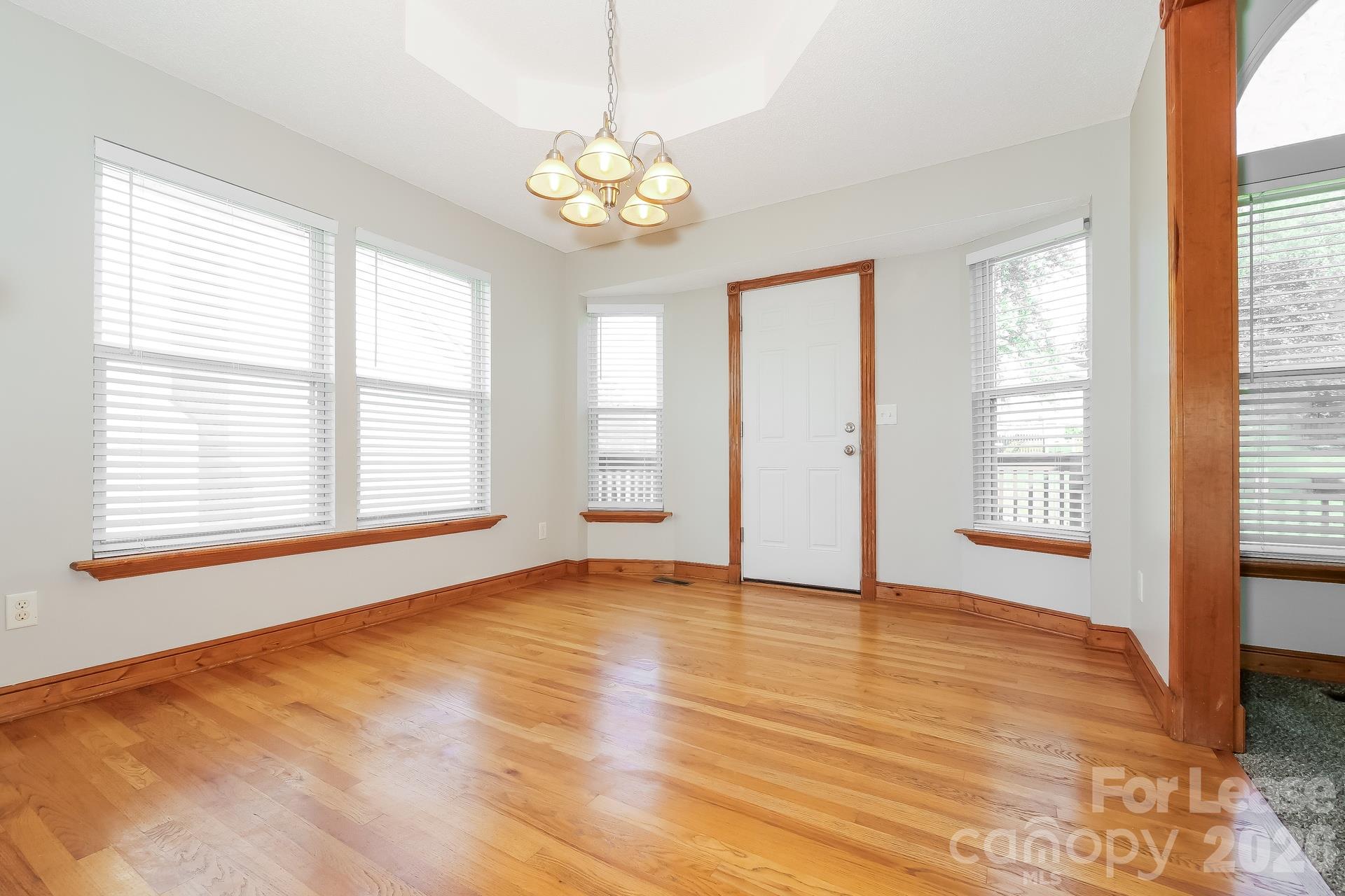 Single Family Residence at 1014 Black Oak Drive, Gastonia, photo 7 of 16