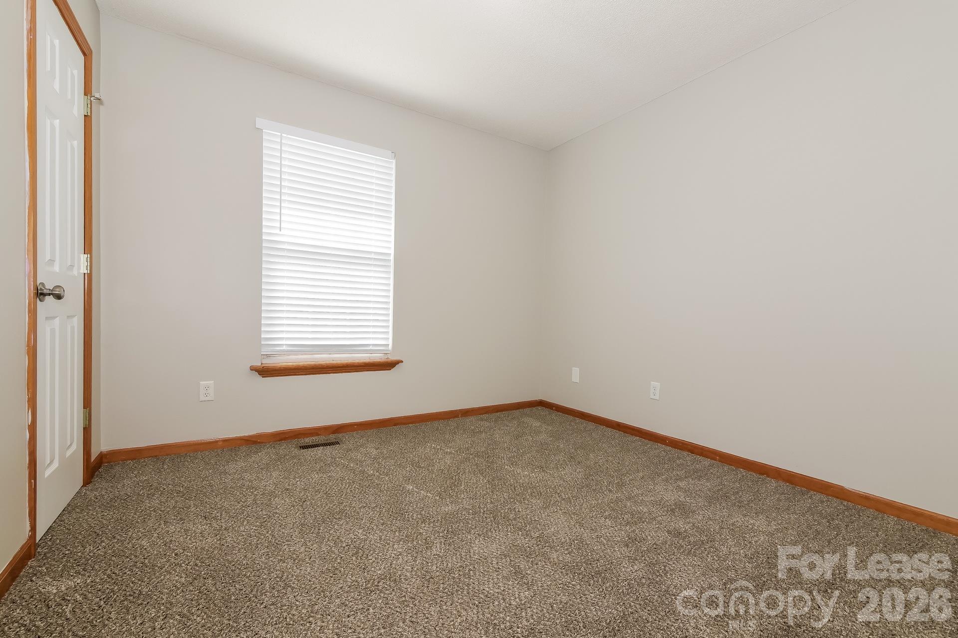 Single Family Residence at 1014 Black Oak Drive, Gastonia, photo 12 of 16