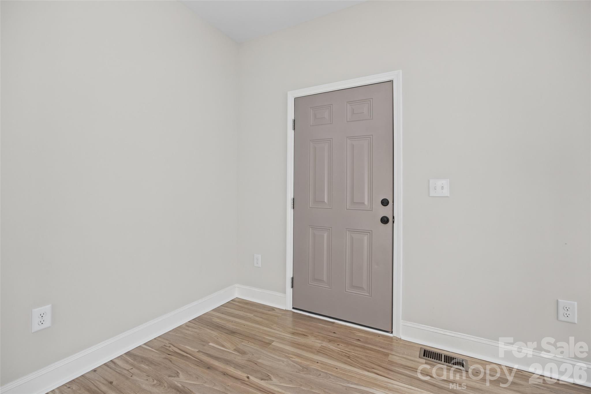 Single Family Residence at 187 Williams Street, York, photo 3 of 31